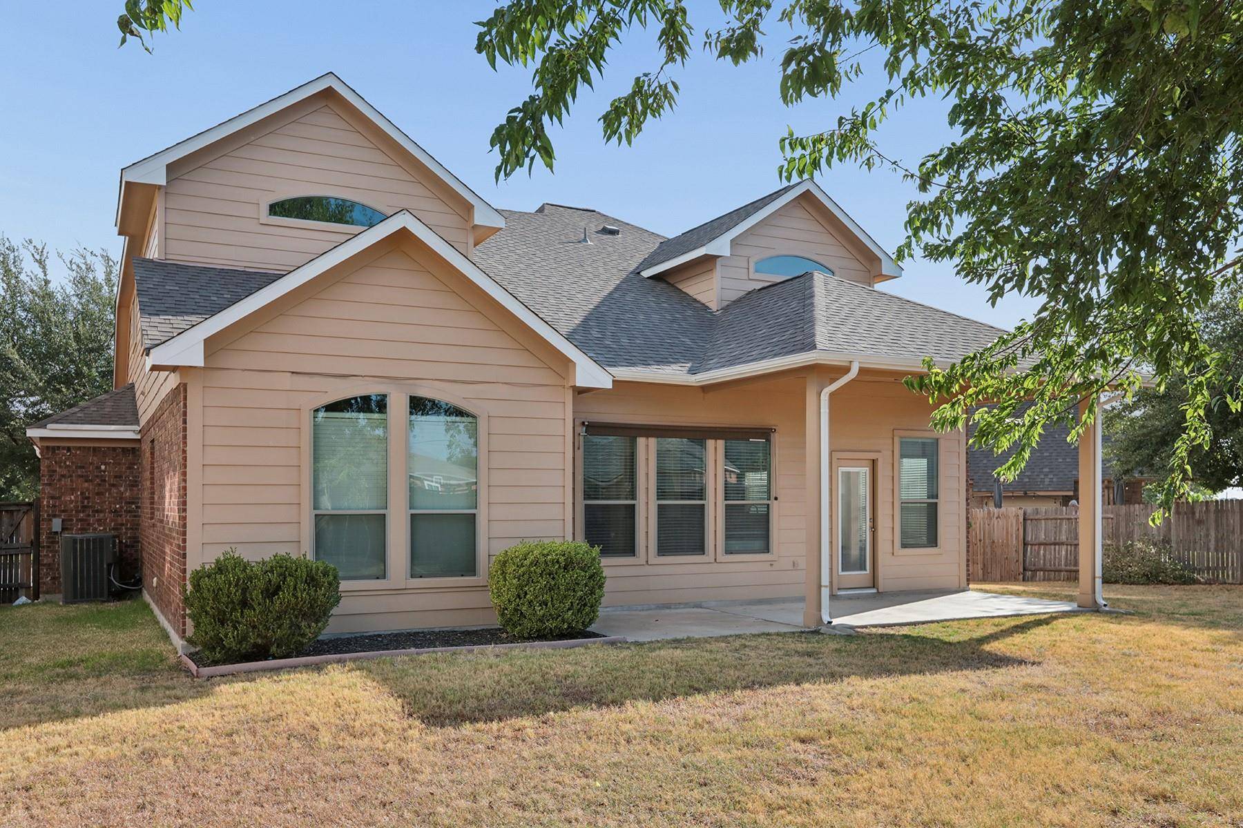 2454 Santa Barbara LOOP, Round Rock, TX 78665