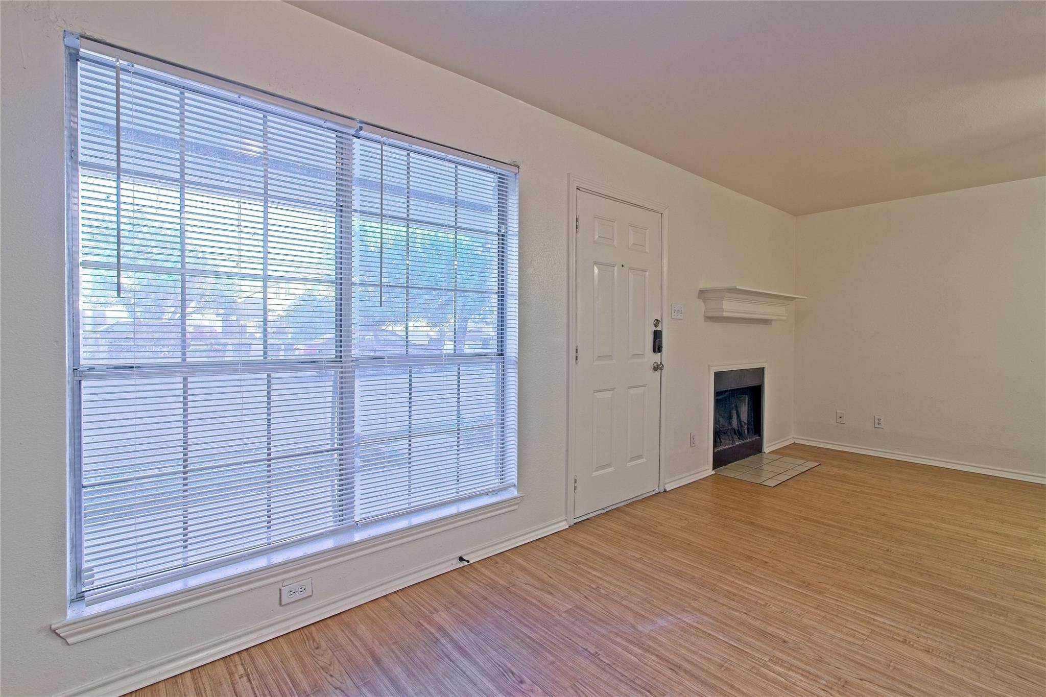 2211 Creekside A LN #A, Georgetown, TX 78626