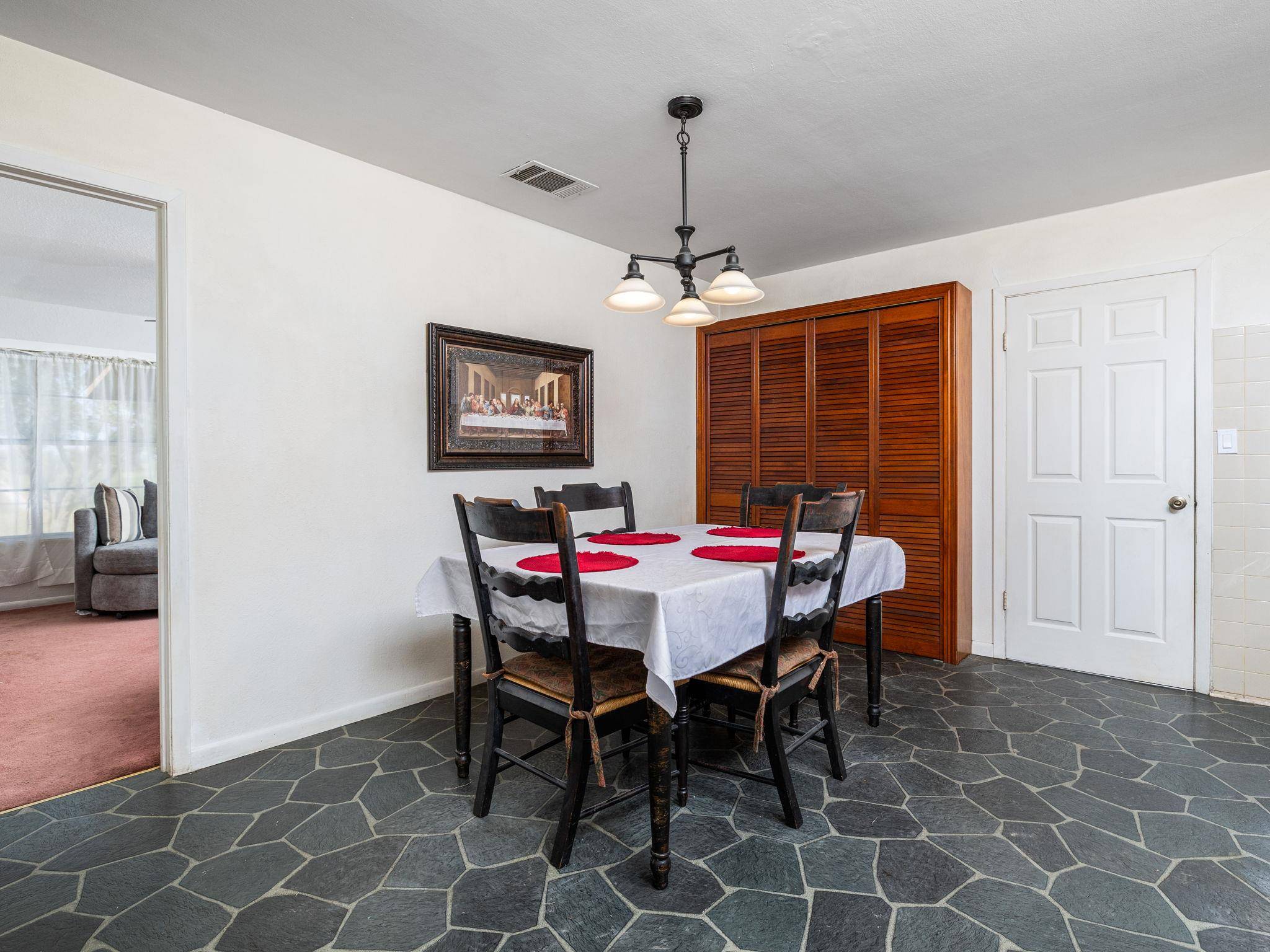 1501 County Road 421, Taylor, TX 76574