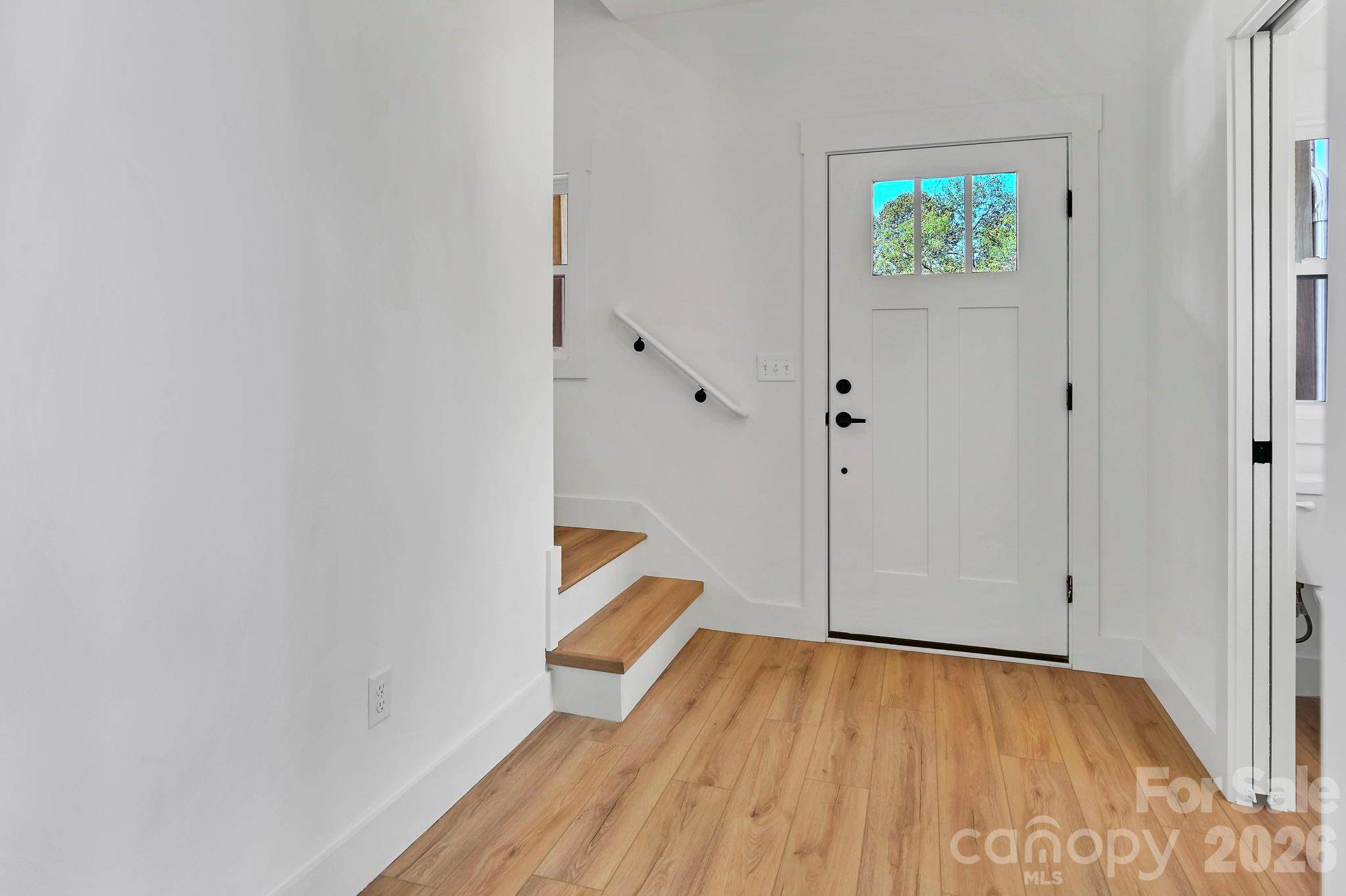 61 First ST, Asheville, NC 28803