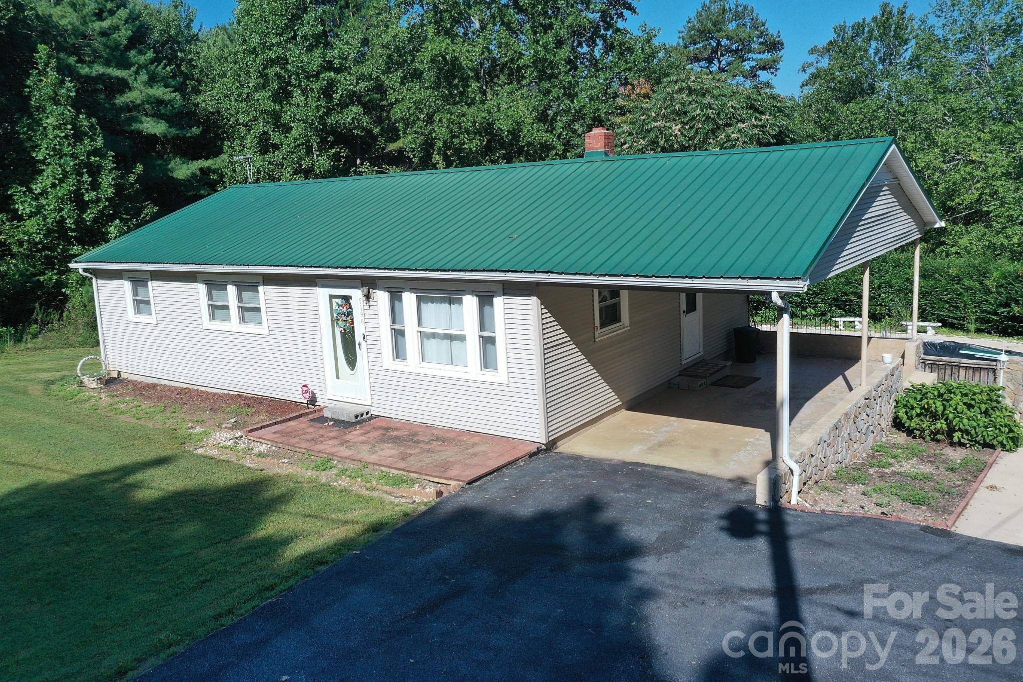 5190 Hidden Acres LN, Granite Falls, NC 28630