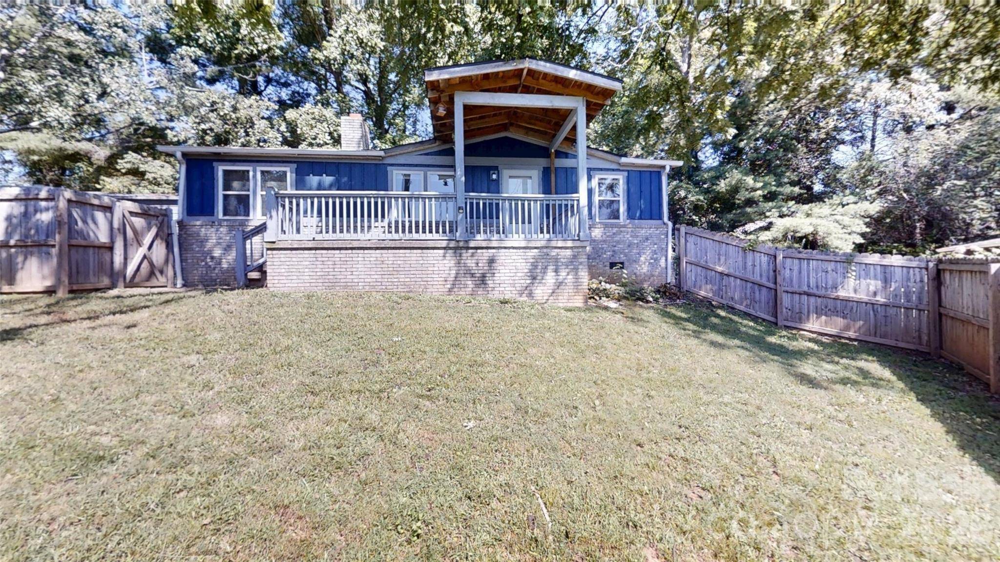 7 Fieldtop LN, Arden, NC 28704