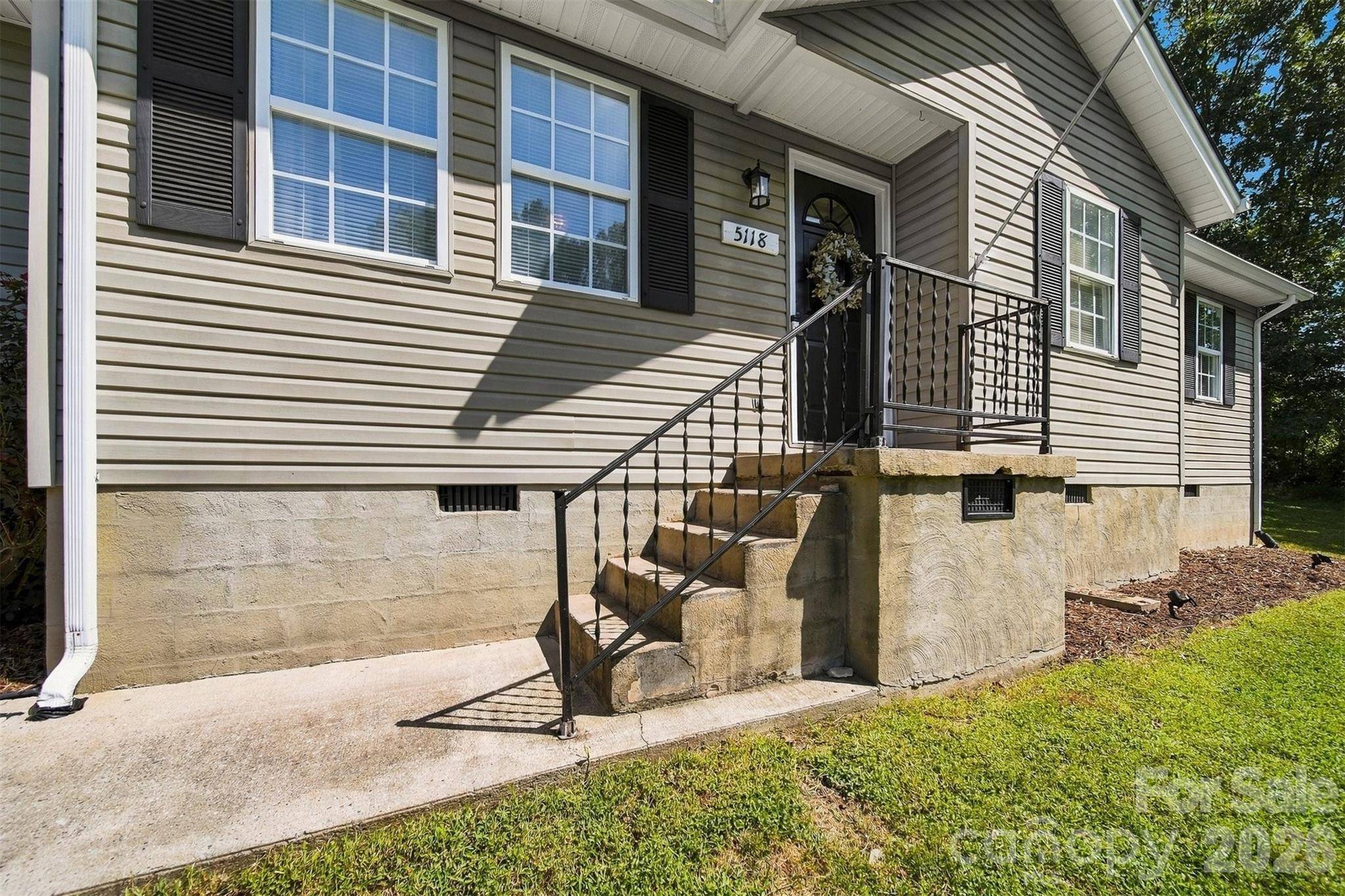 5118 W Piedmont CIR, Conover, NC 28613