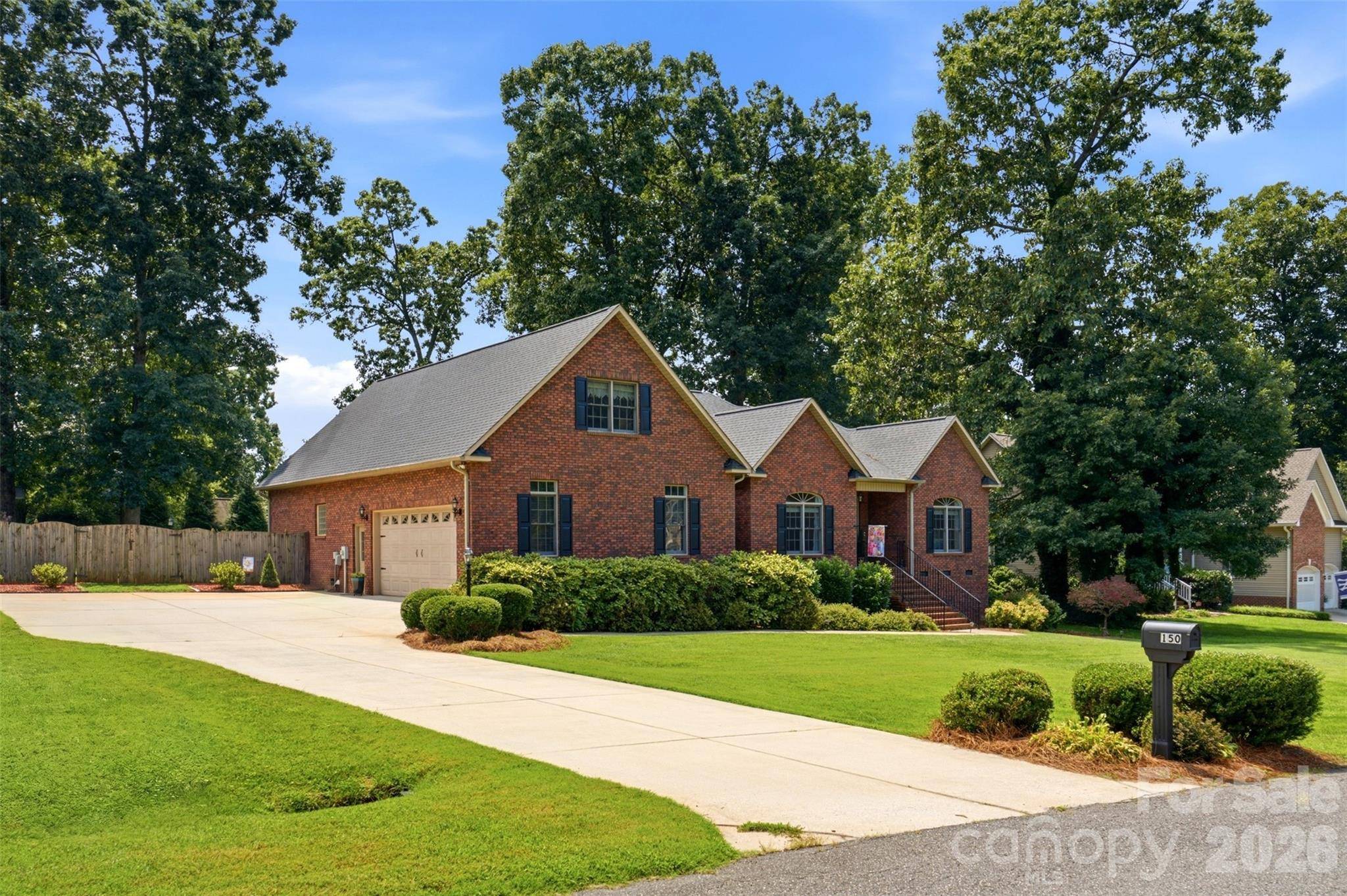 150 Saddlewood LN, Statesville, NC 28625