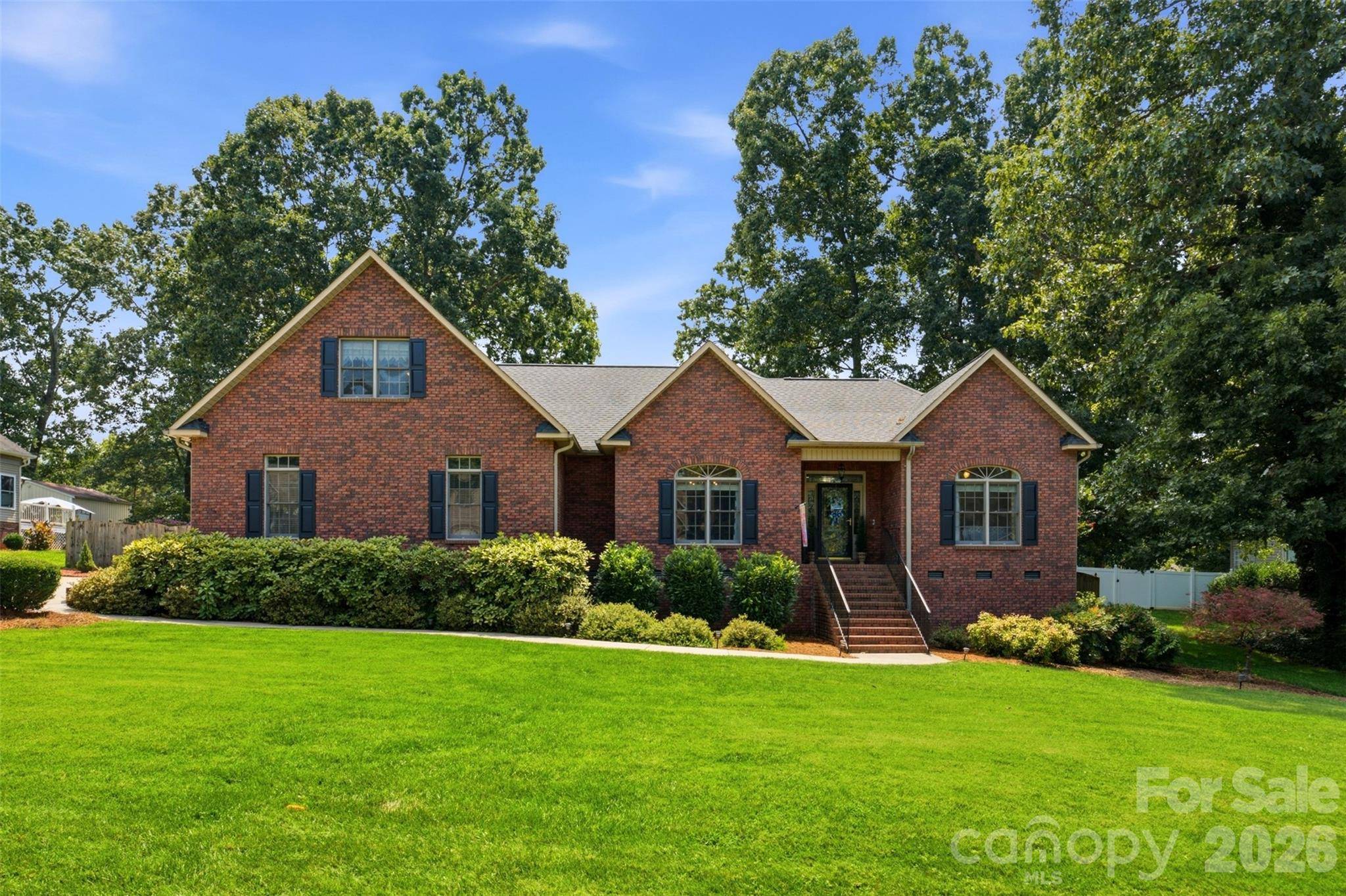 150 Saddlewood LN, Statesville, NC 28625