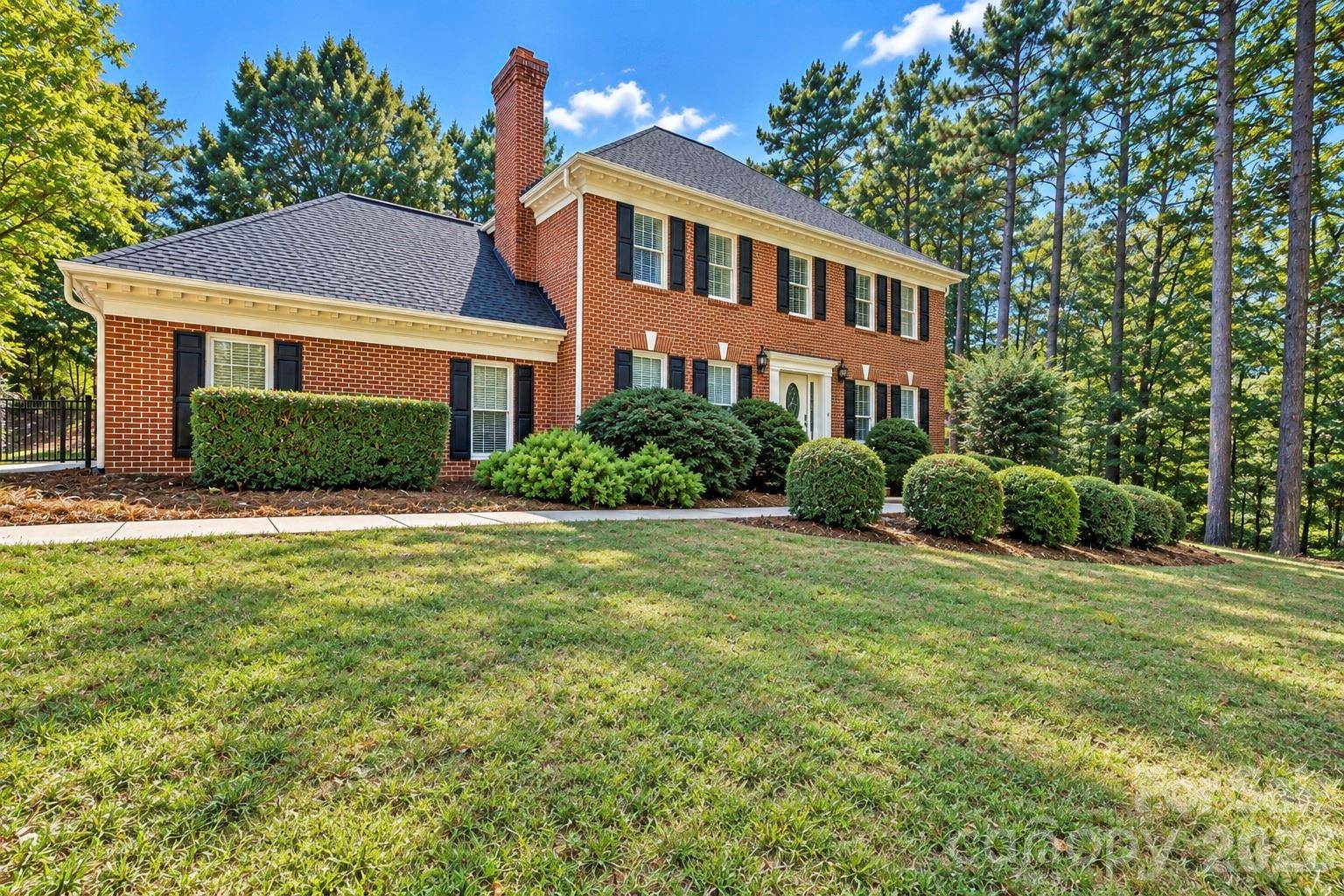 591 19th Avenue LN NW, Hickory, NC 28601