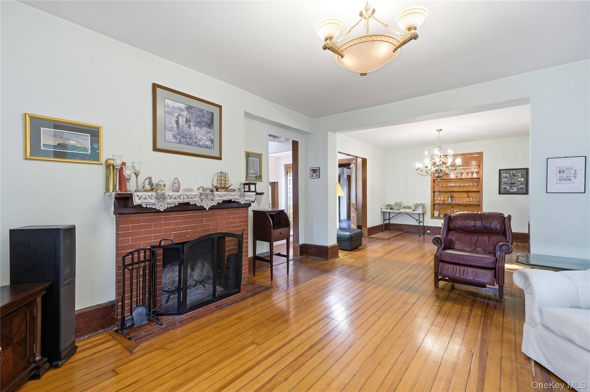 5 Woodland PL, White Plains, NY 10606