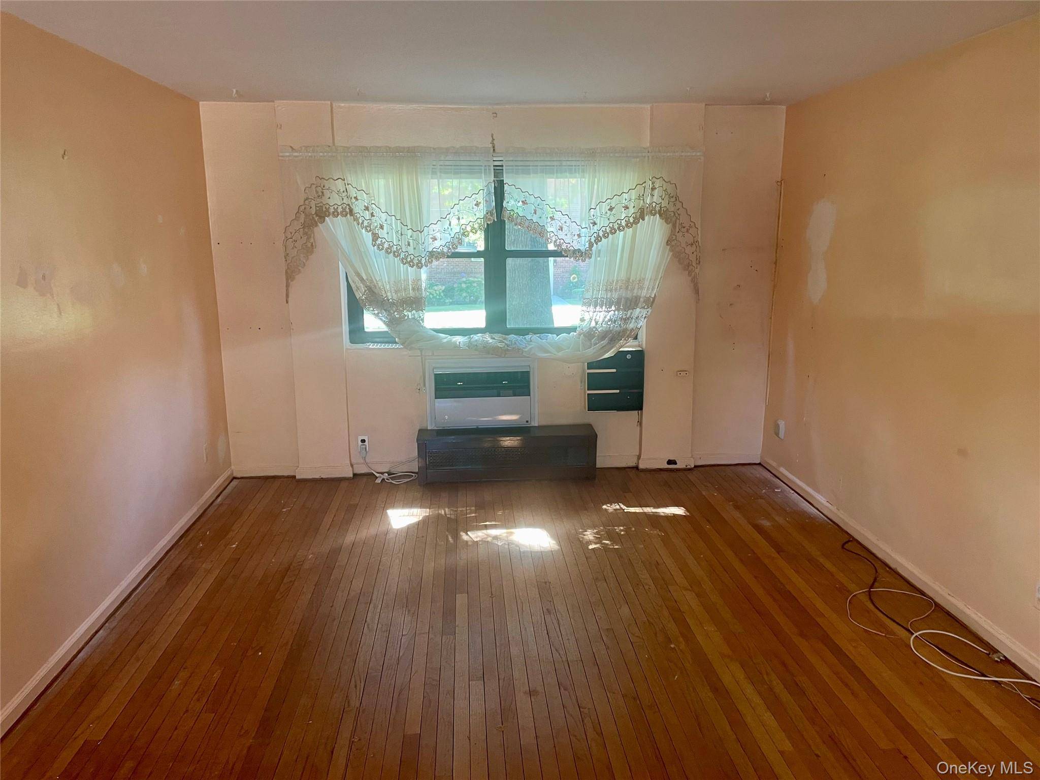 90-25 Shore Pkwy #91, Howard Beach, NY 11414