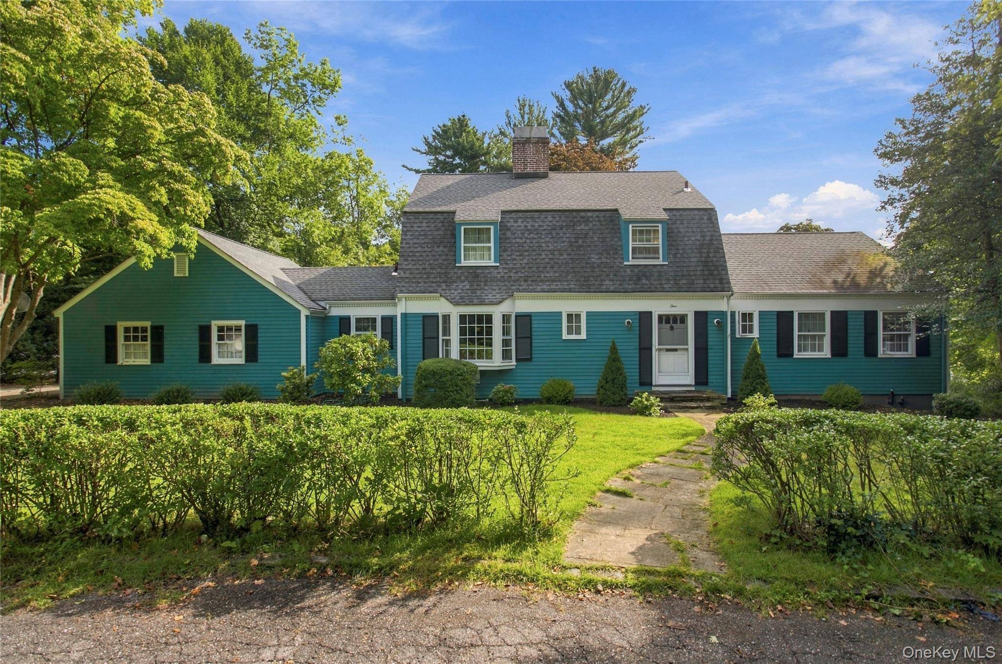 1 Grandview CIR, Pleasantville, NY 10570