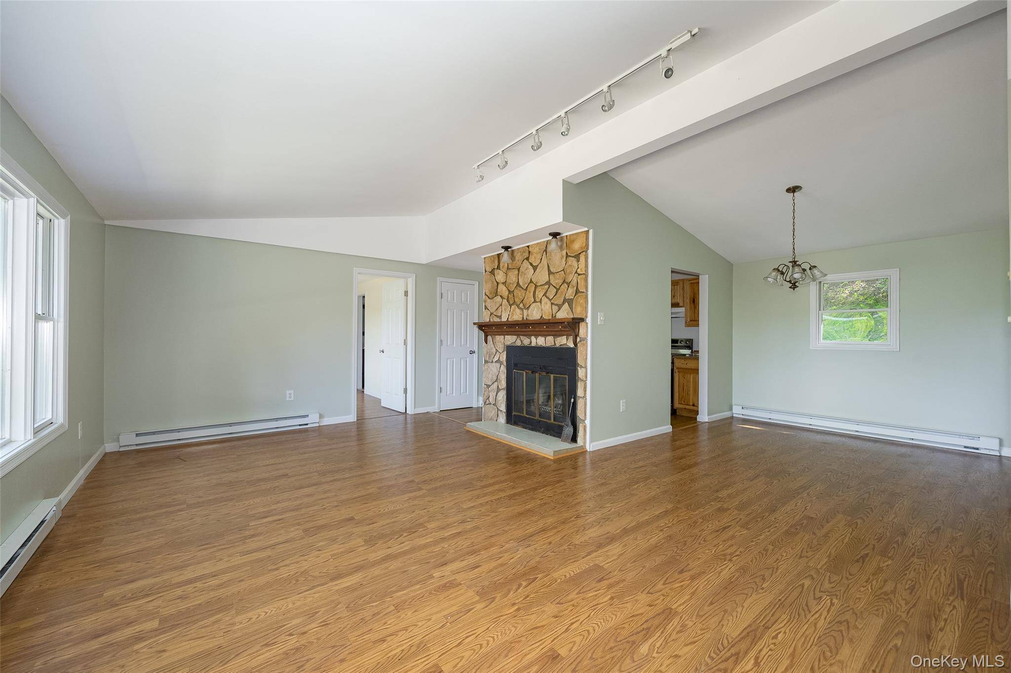 160 Academy Hill RD, Red Hook, NY 12571
