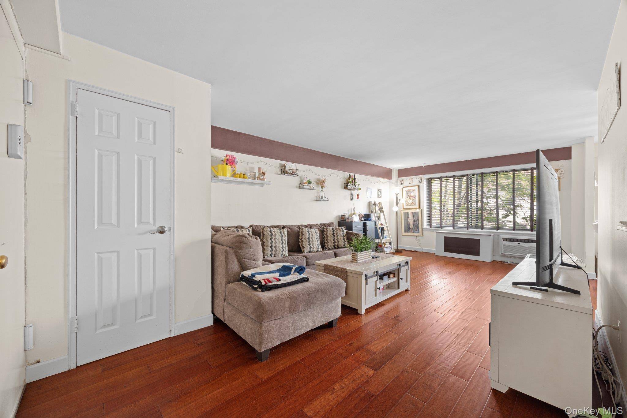 25 Lake ST #2E, White Plains, NY 10603