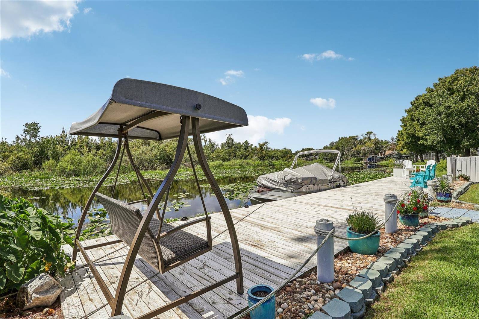 28116 LOIS DR, Tavares, FL 32778