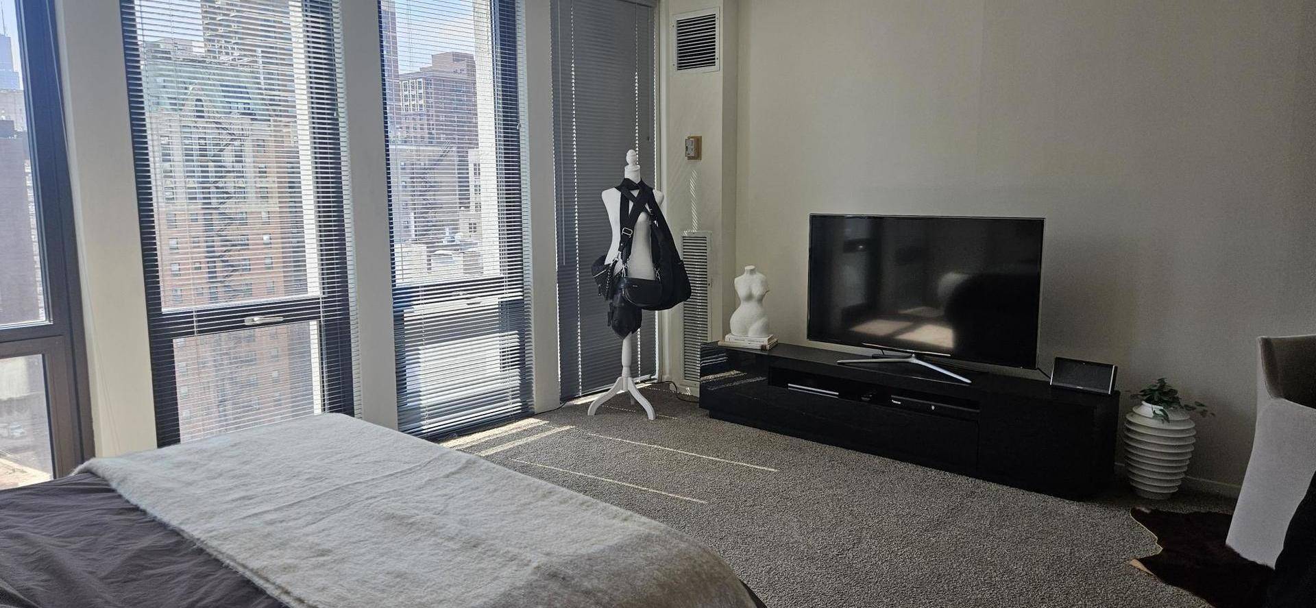 1 E Scott ST #1907, Chicago, IL 60610