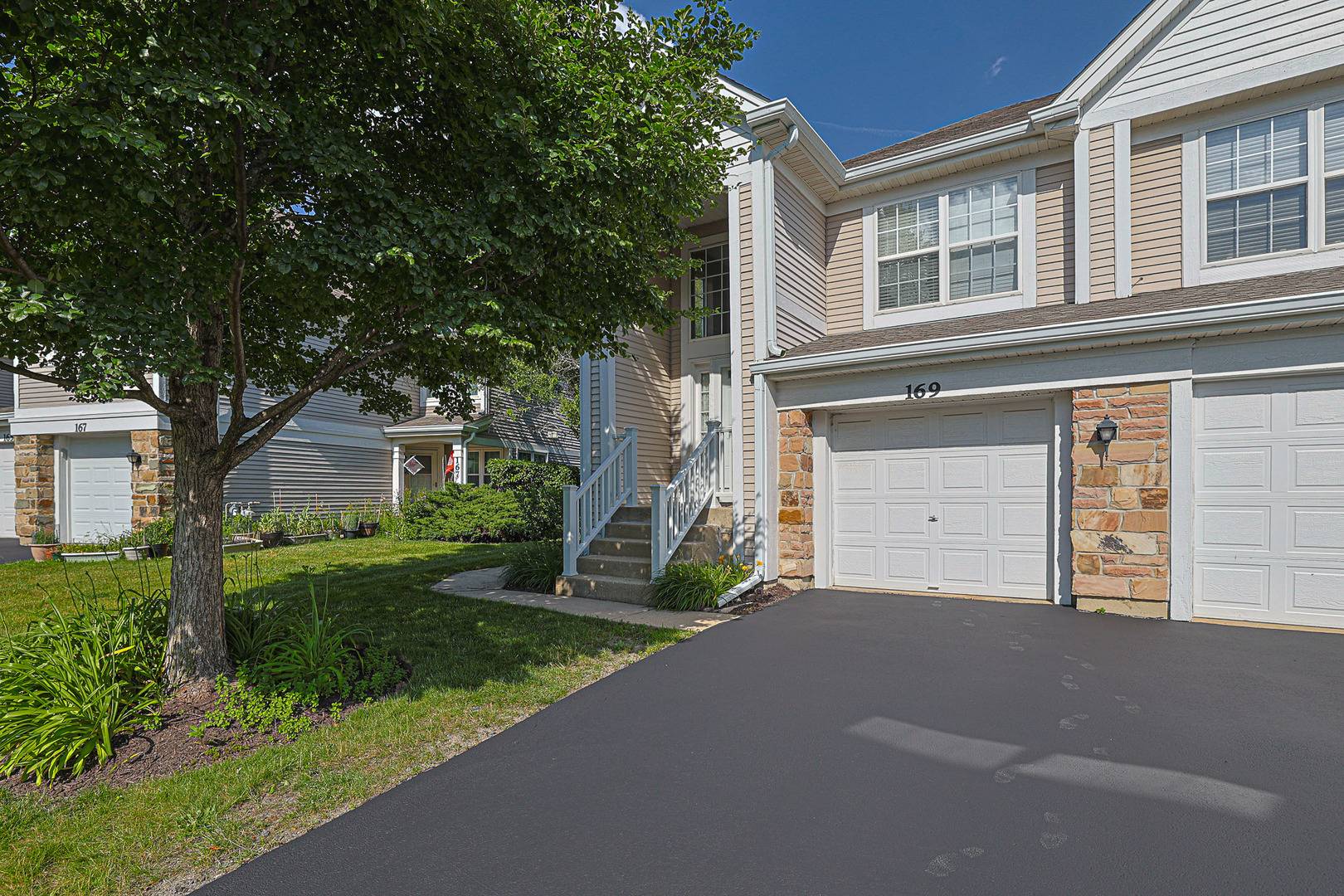 169 Concord LN #169, Carol Stream, IL 60188