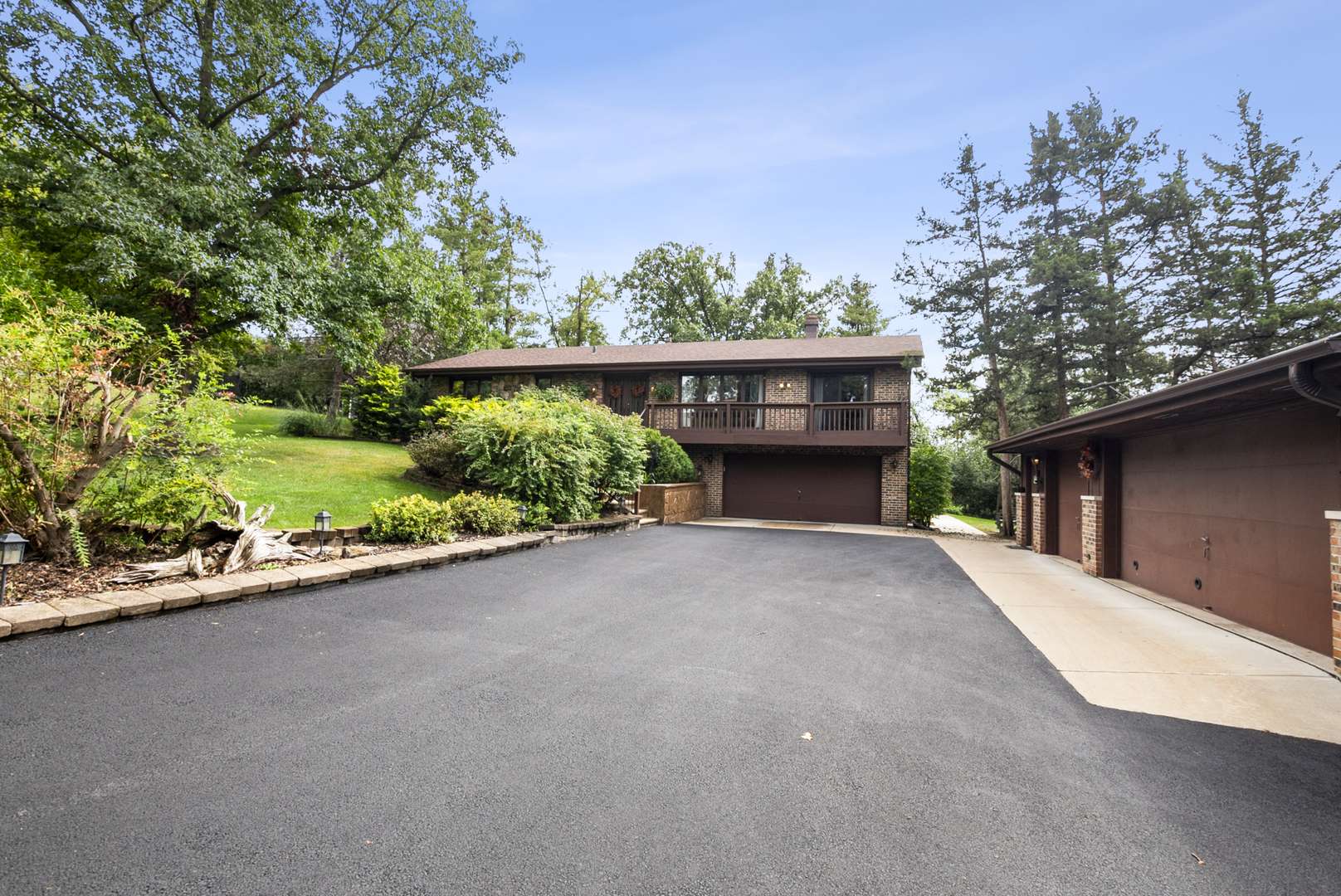 10855 W 151st ST, Orland Park, IL 60467