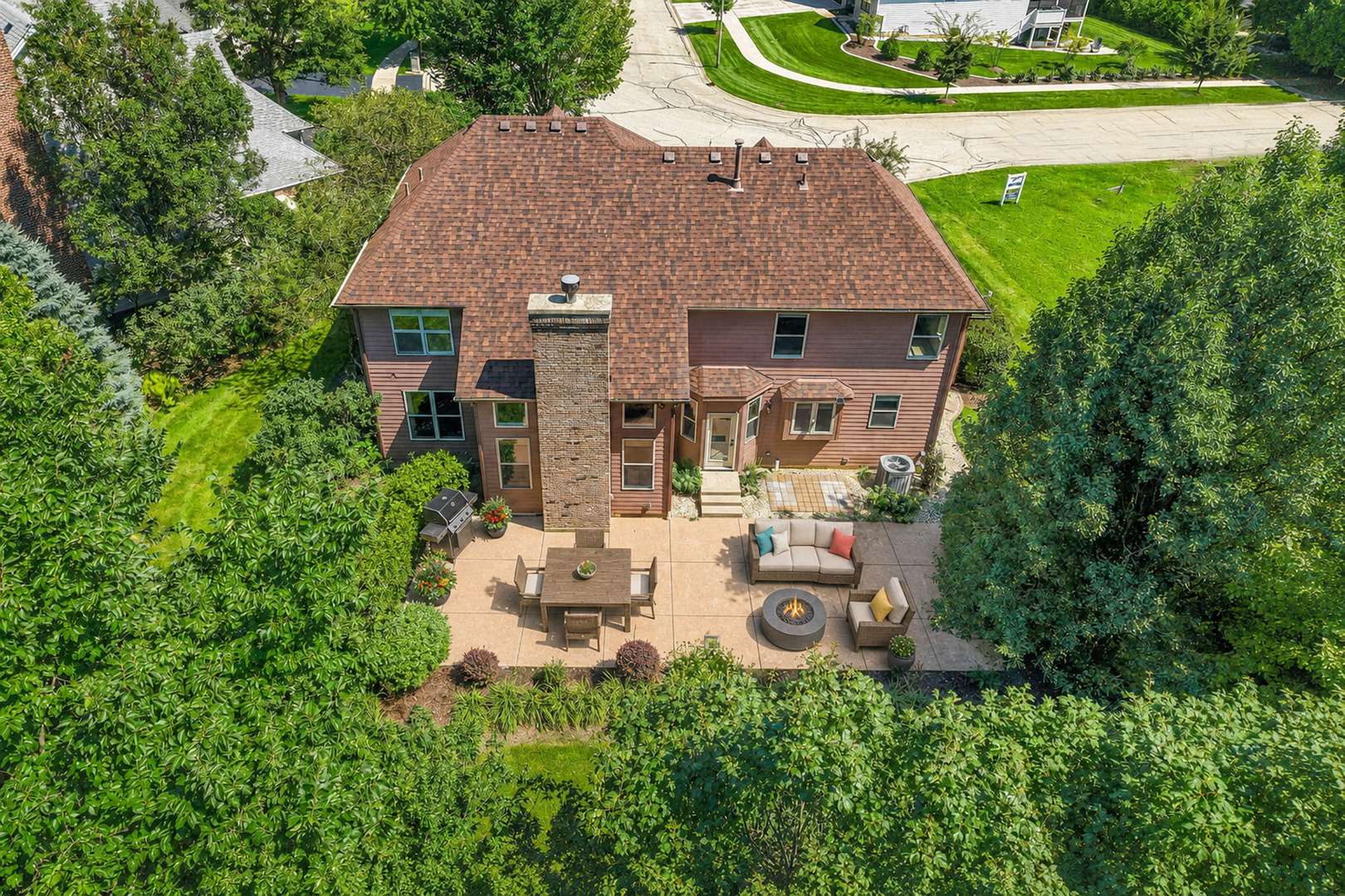 621 Sheffield CIR, Sugar Grove, IL 60554