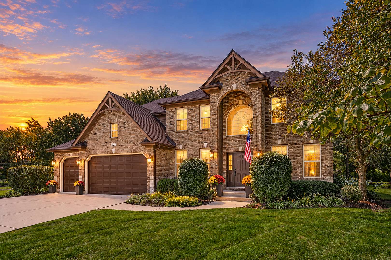 621 Sheffield CIR, Sugar Grove, IL 60554