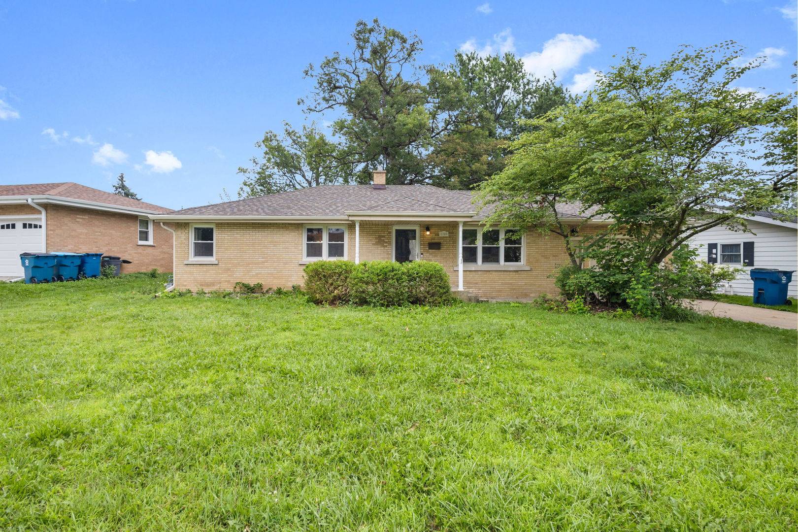 1280 Gertsam DR, Bradley, IL 60915