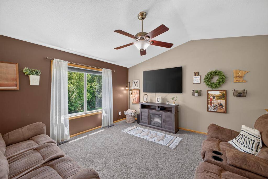 722 3rd ST NE, Byron, MN 55920