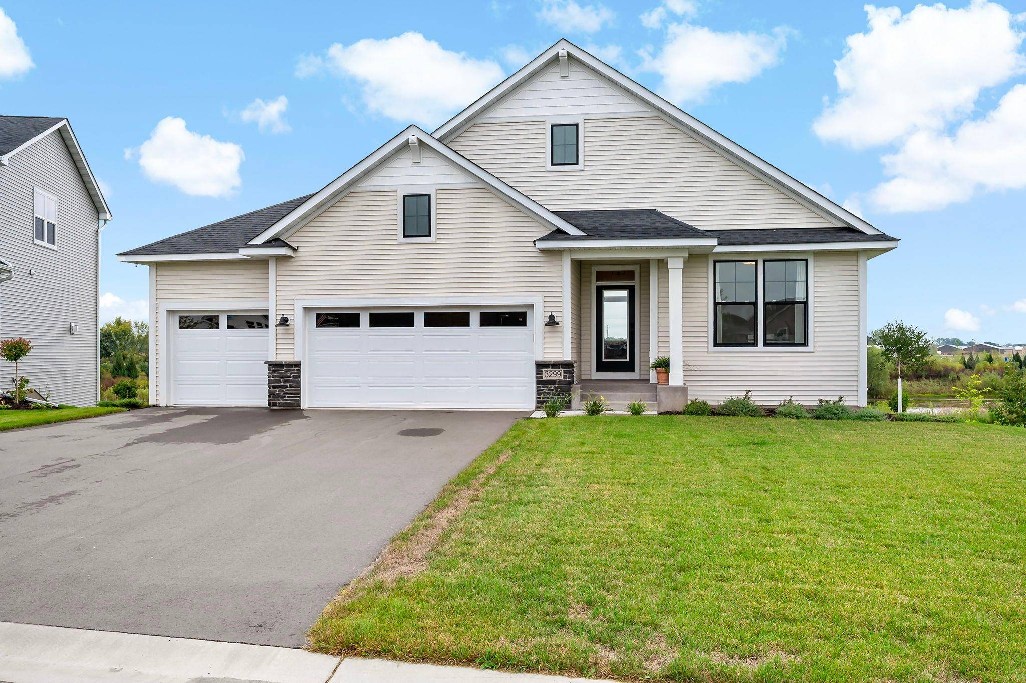 3299 Linden Avenue CT N, Lake Elmo, MN 55042