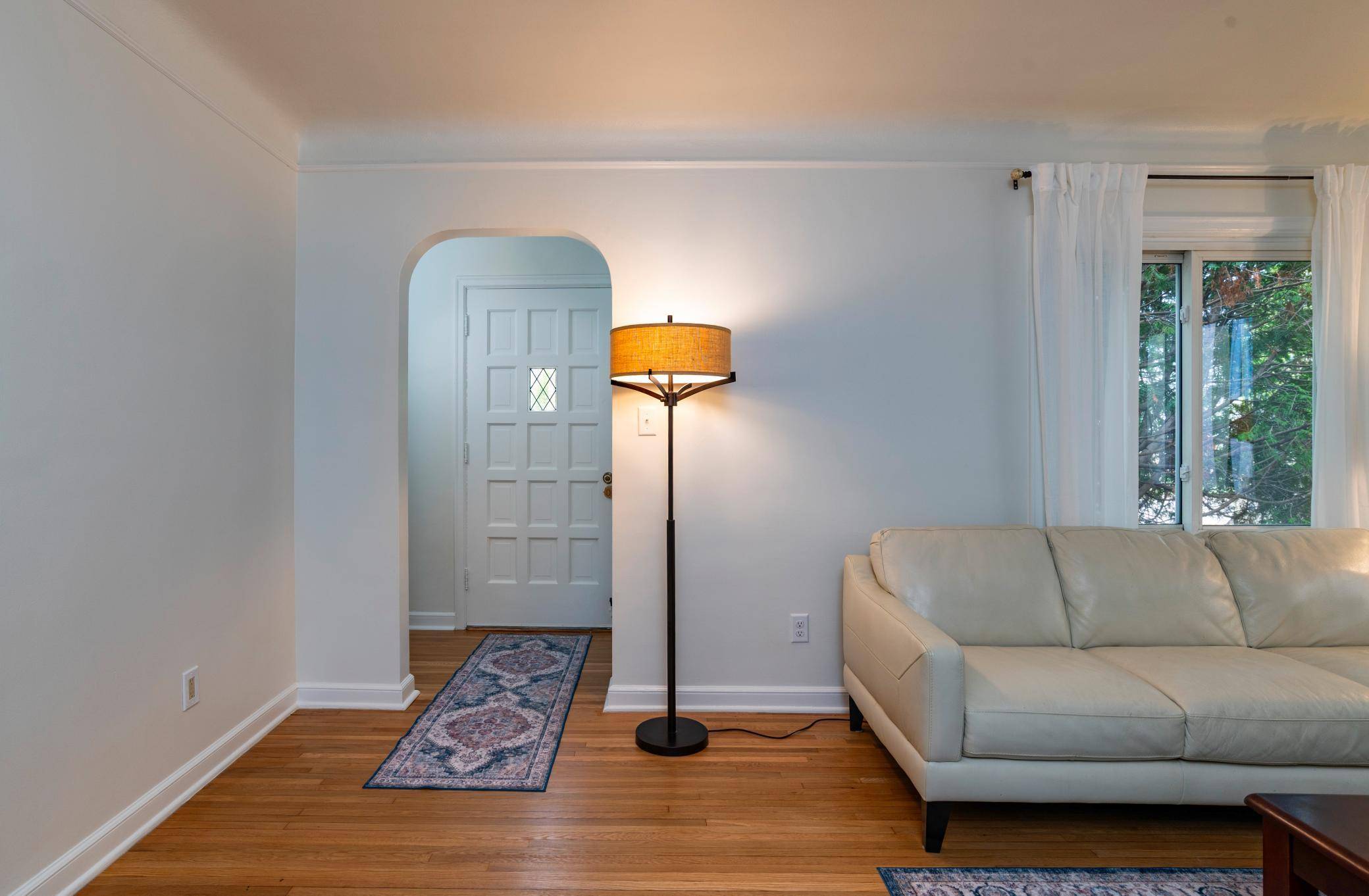 3331 Parkview BLVD, Robbinsdale, MN 55422