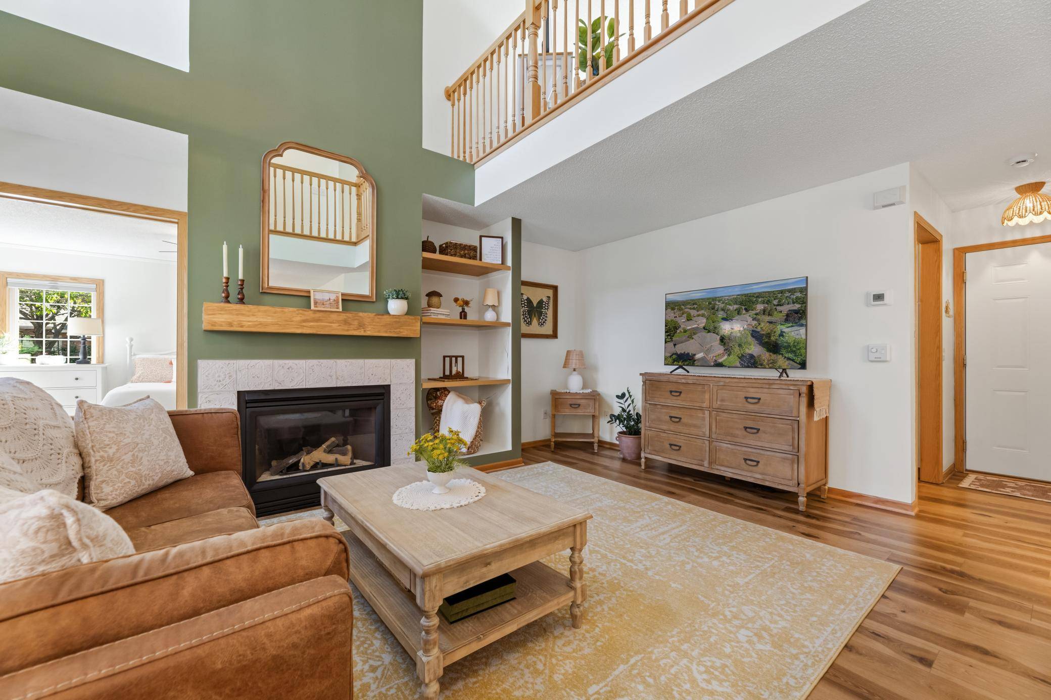 1812 Hunter Hill RD, Hudson, WI 54016