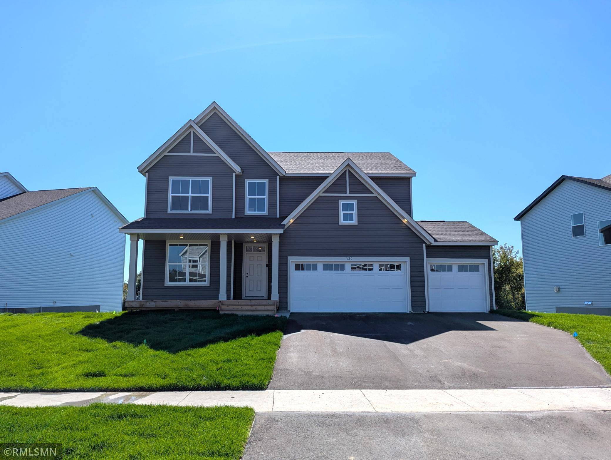 1720 Meadows DR NE, East Bethel, MN 55011