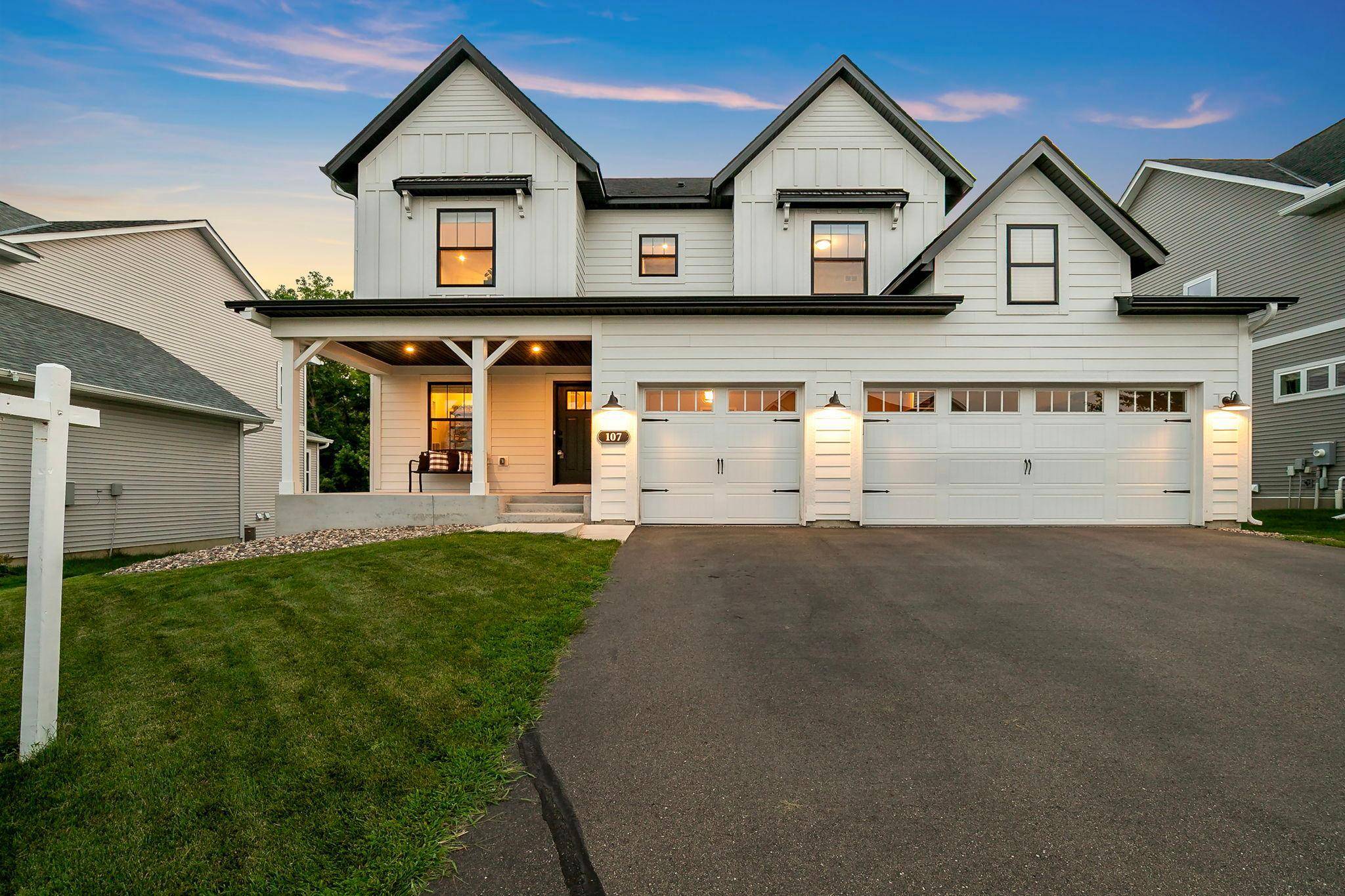 107 Maple TER, Waconia, MN 55387