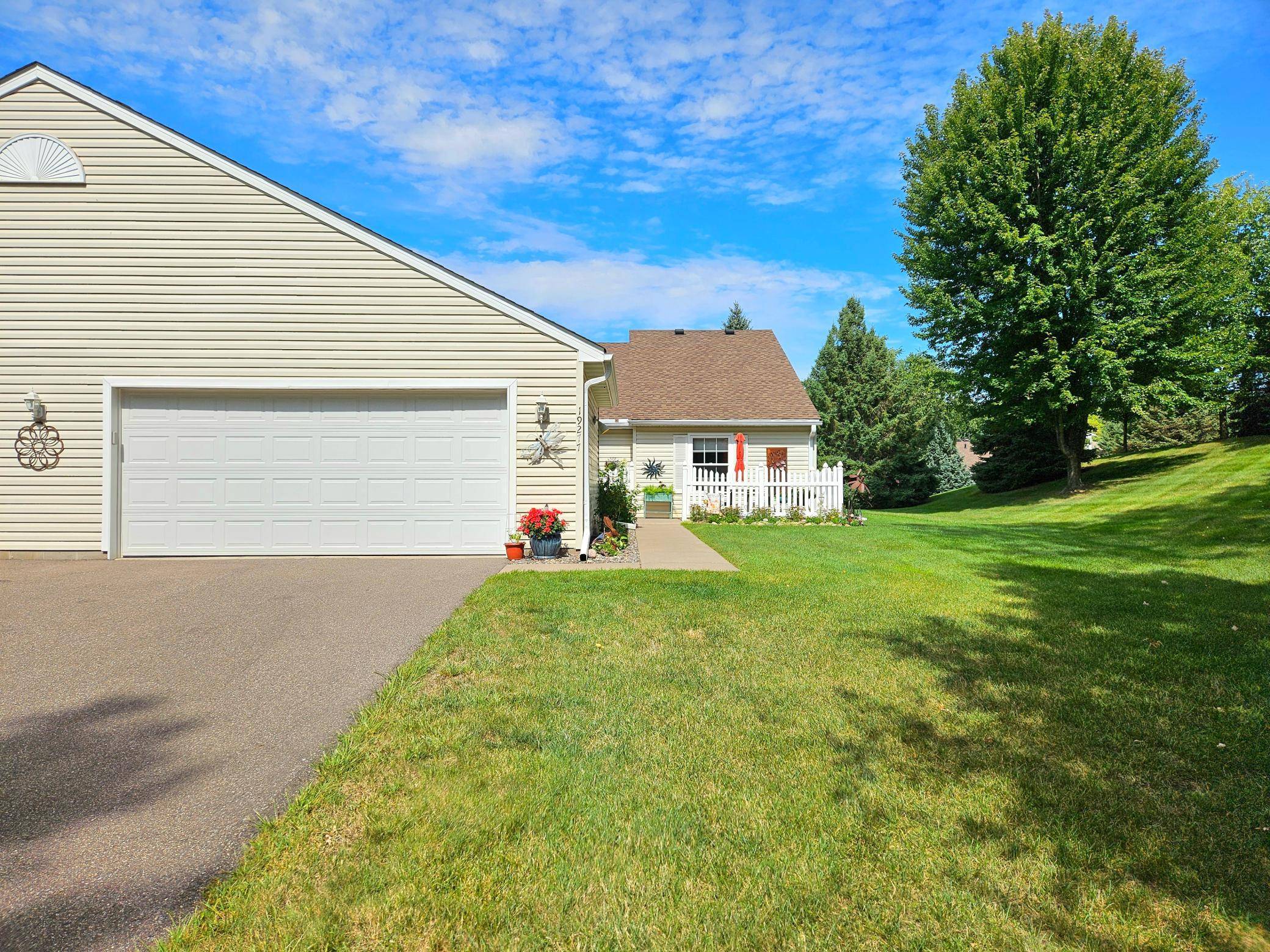 19277 Freeport CT NW, Elk River, MN 55330