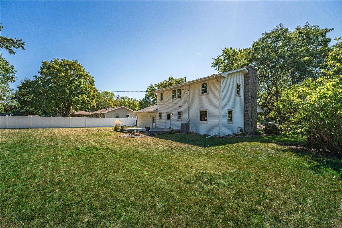 200 Harold Drive, Burnsville, MN 55337