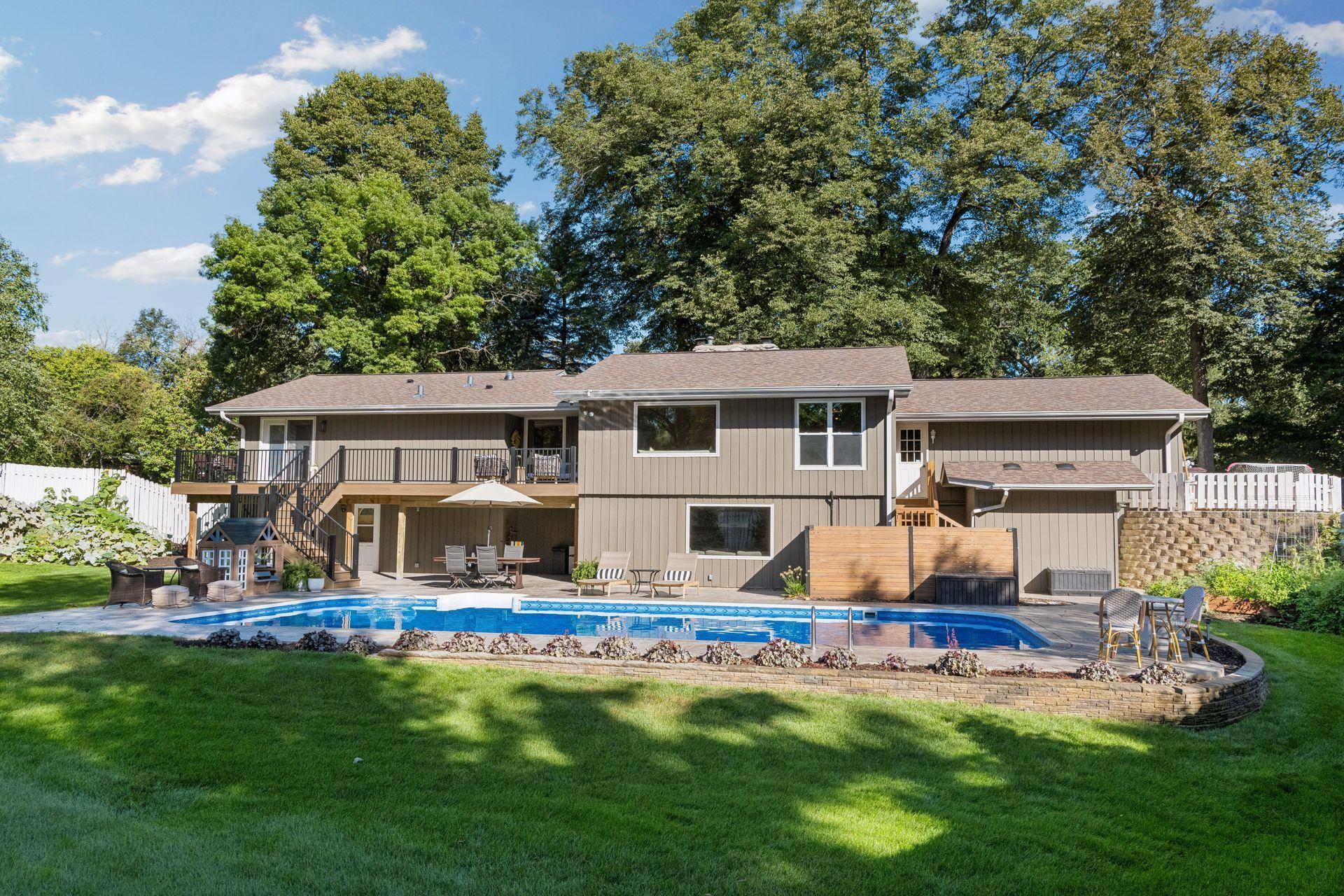 6521 Leesborough AVE, Eden Prairie, MN 55346