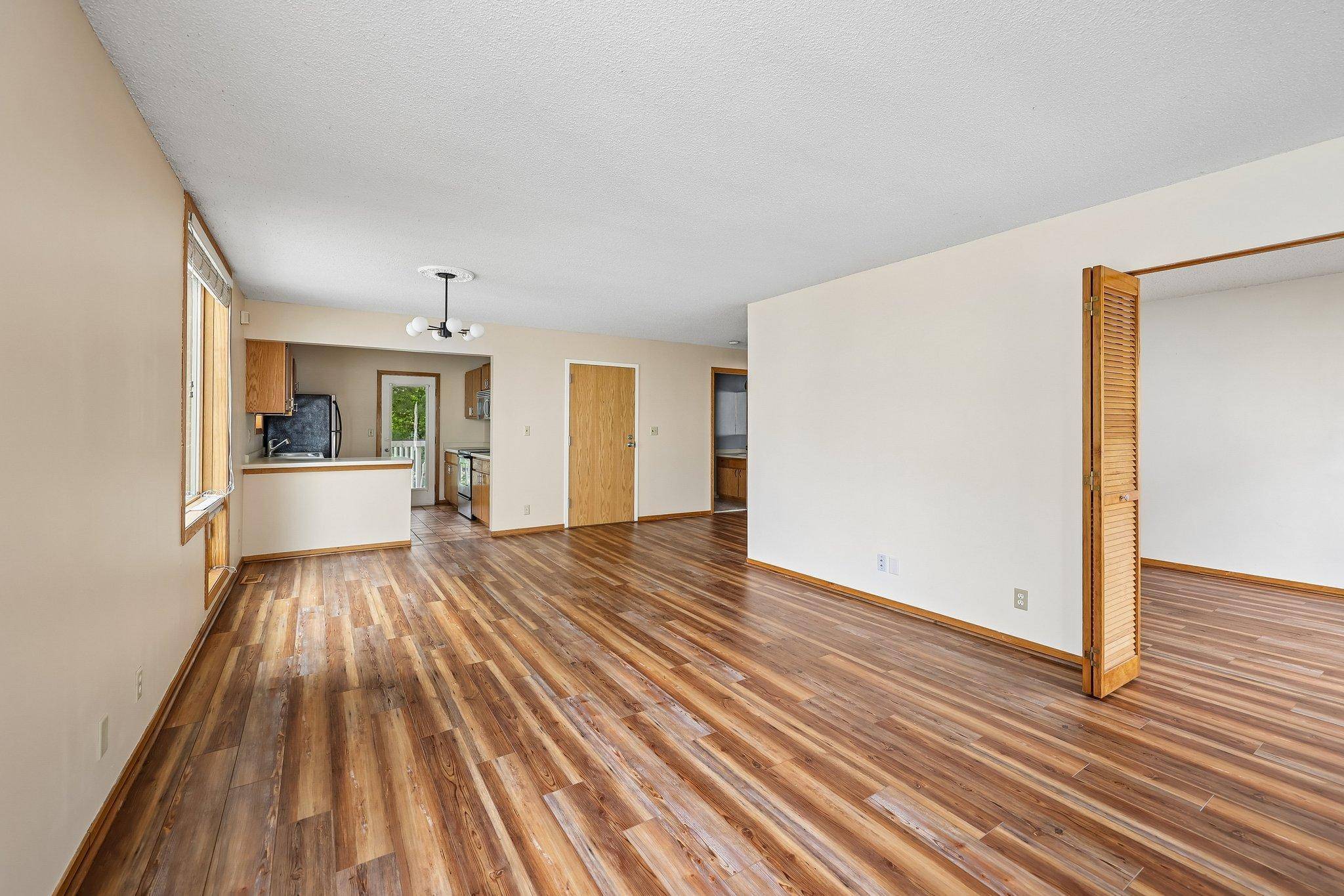 3058 Lake Shore DR #A, Minneapolis, MN 55416