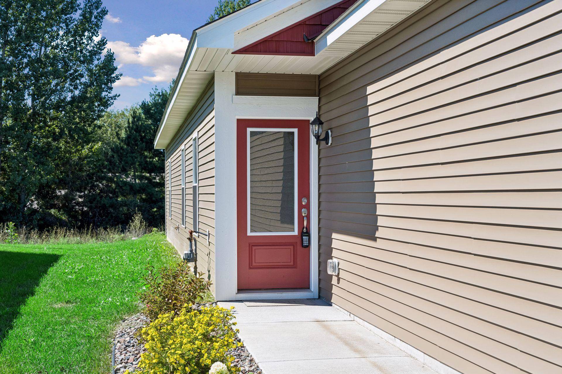 413 Redwood ST N, Cambridge, MN 55008