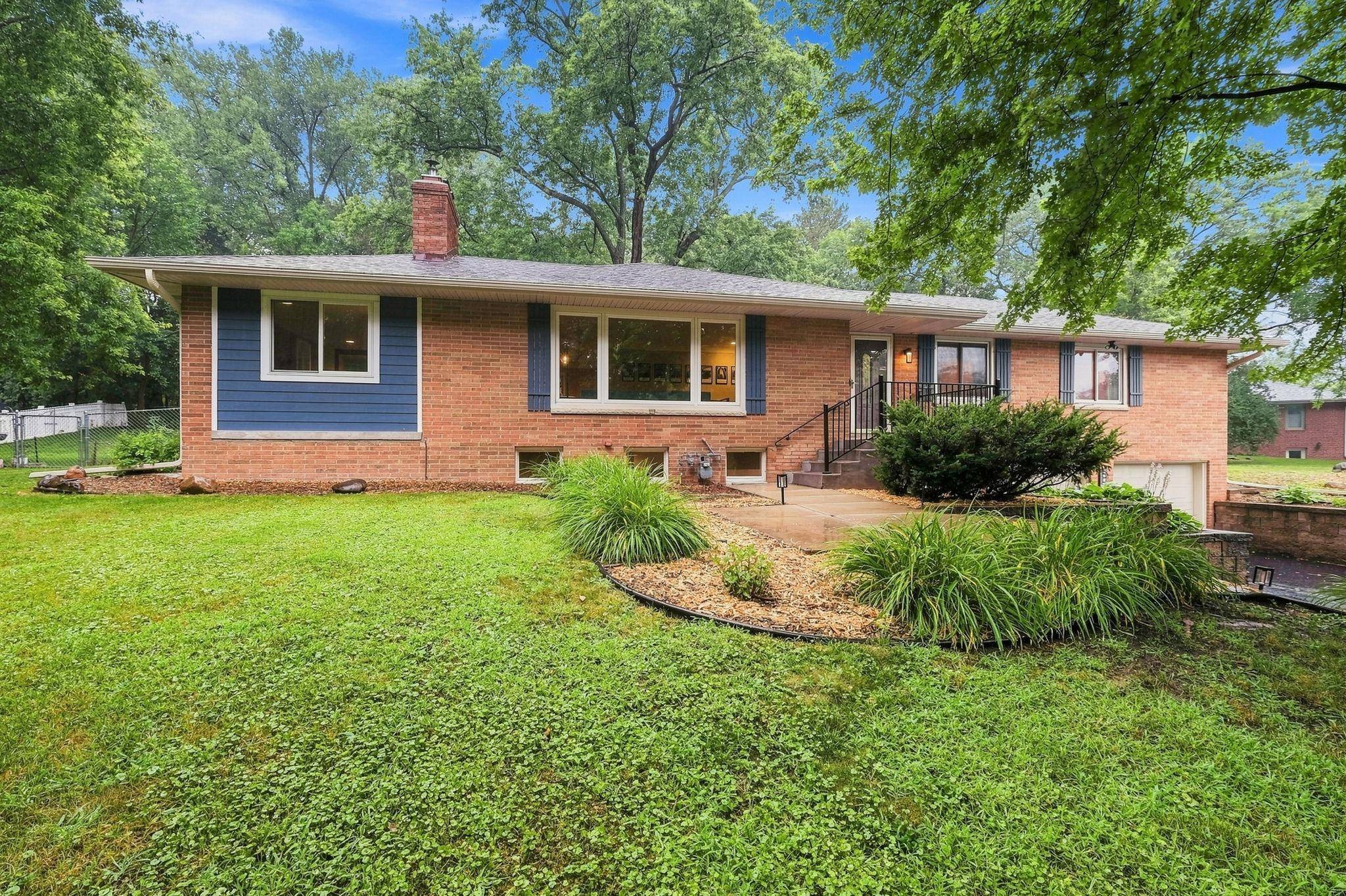 3600 Sunrise DR E, Minnetonka, MN 55345