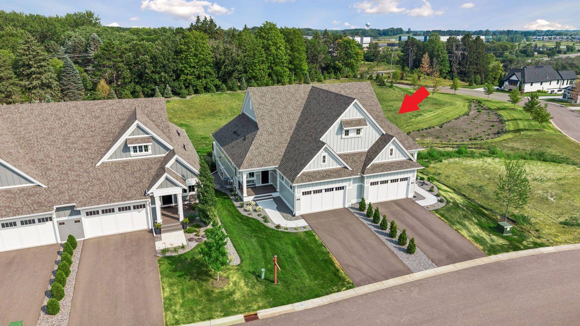 89 Spring Farm RD, North Oaks, MN 55127