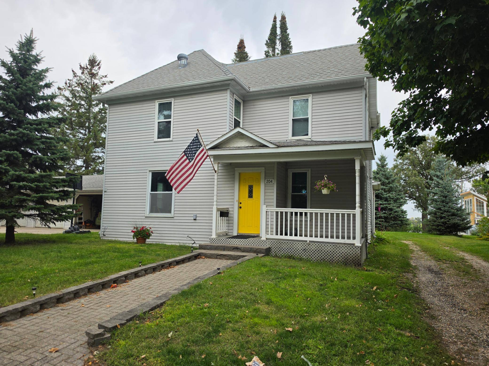 204 Woodland AVE W, Underwood, MN 56586