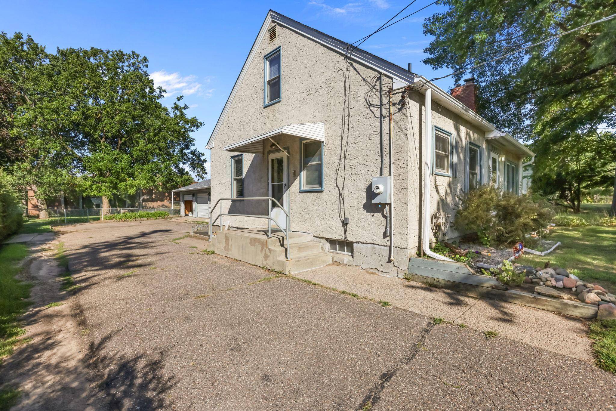2811 Centerville RD, Little Canada, MN 55117