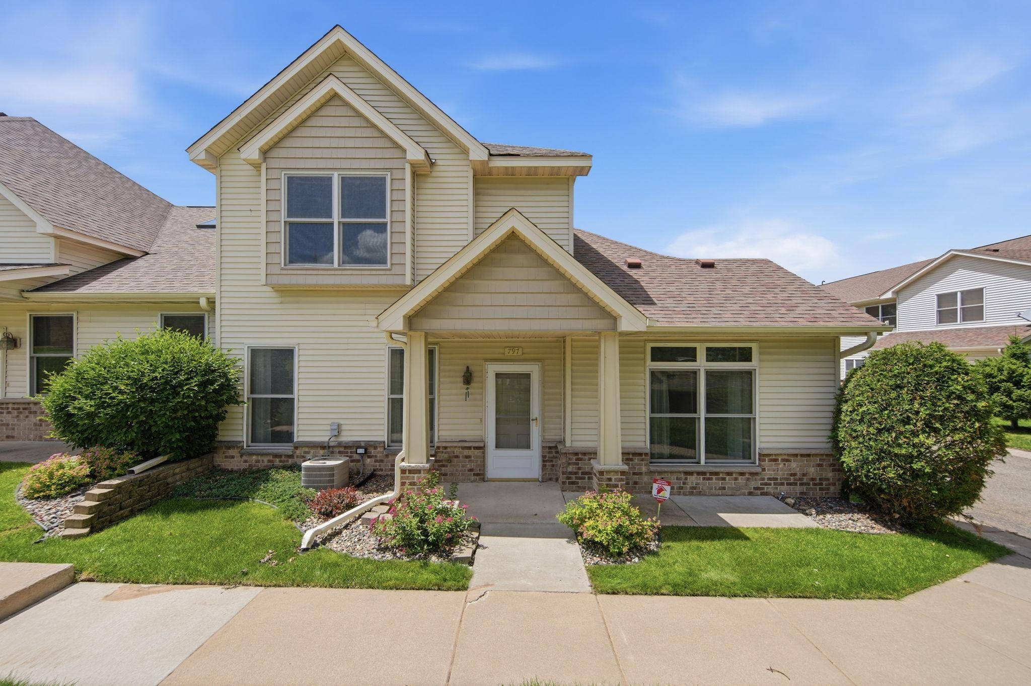 797 Parkside LN, Columbia Heights, MN 55421
