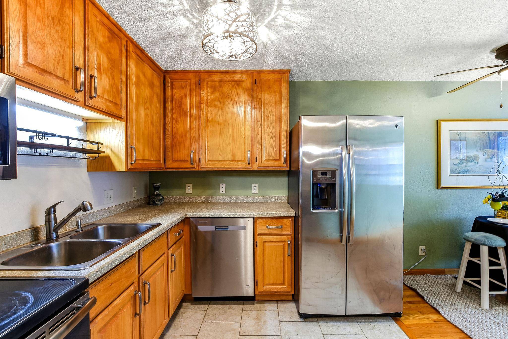 391 Grand AVE #203, Saint Paul, MN 55102