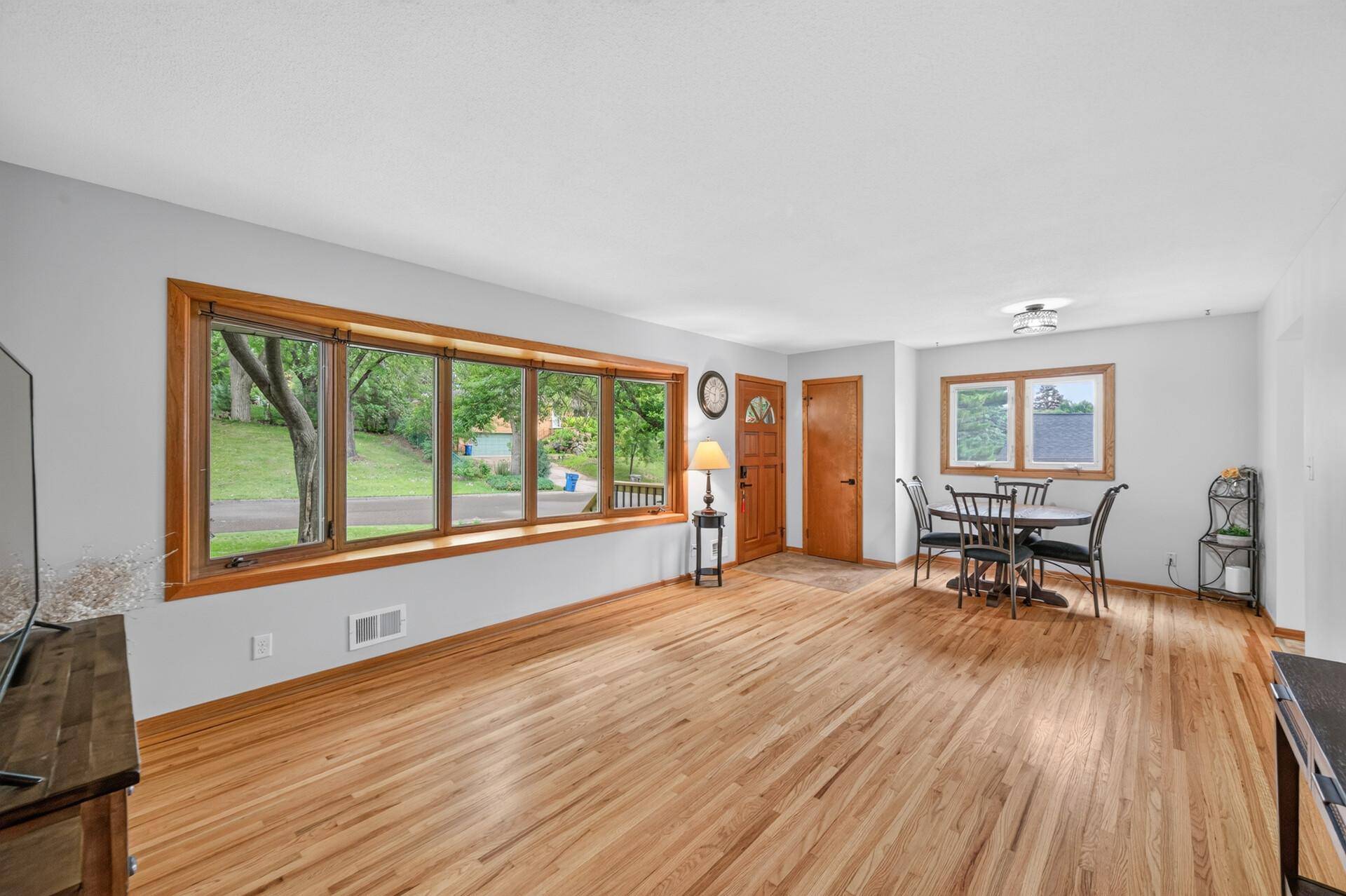 3249 Scott AVE N, Golden Valley, MN 55422