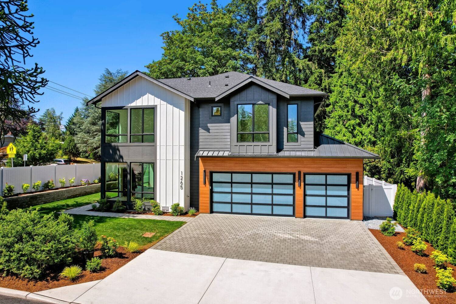 1265 165th AVE SE, Bellevue, WA 98008