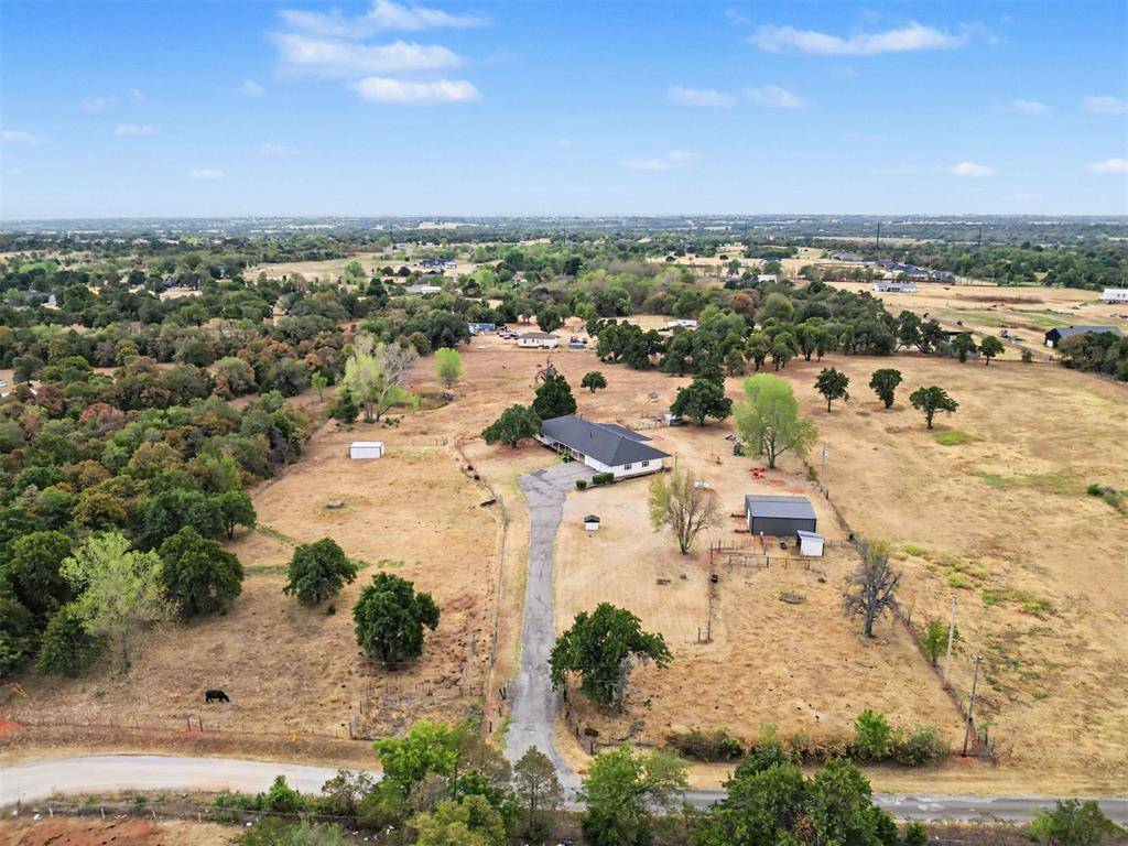 780 Pinewood LN, Blanchard, OK 73010