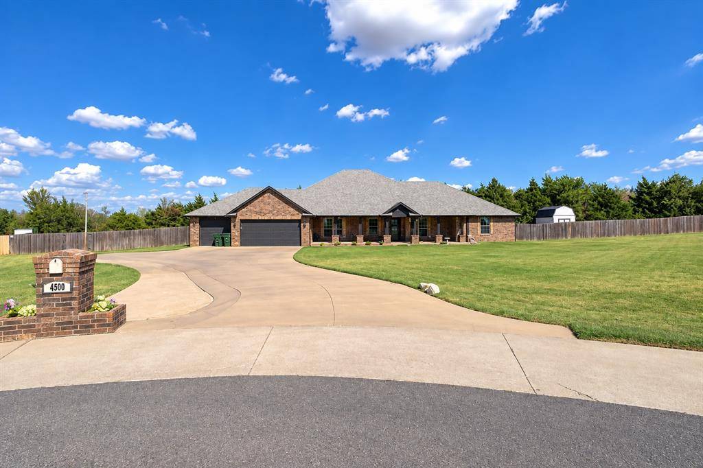 4500 Hillside LN, Edmond, OK 73025