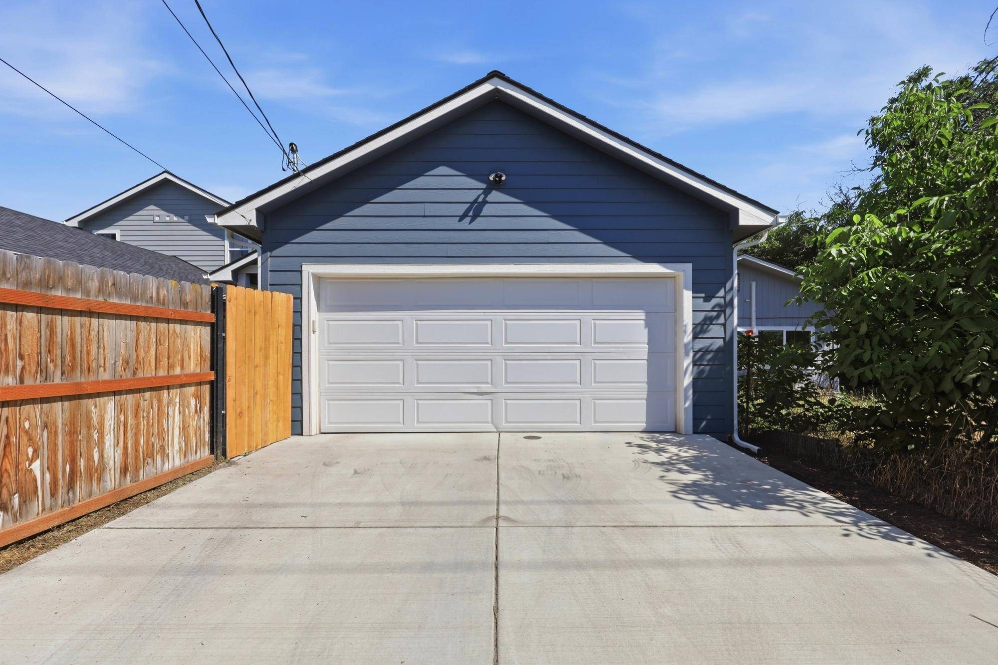 1525 W Fairview Ave, Spokane, WA 99205