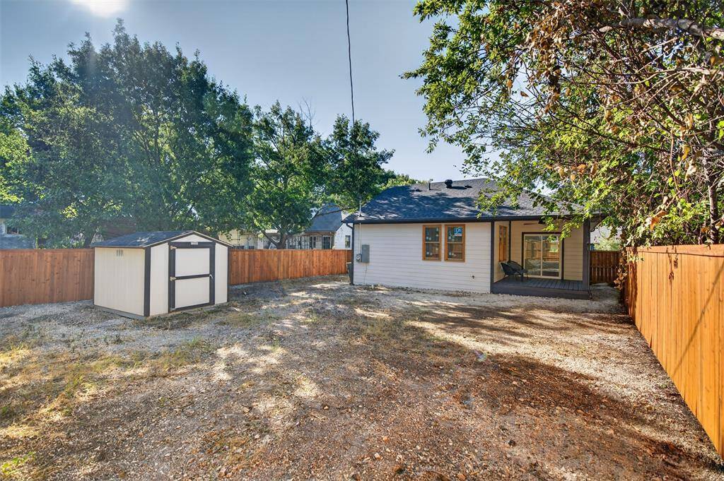1007 Winston Street, Dallas, TX 75208