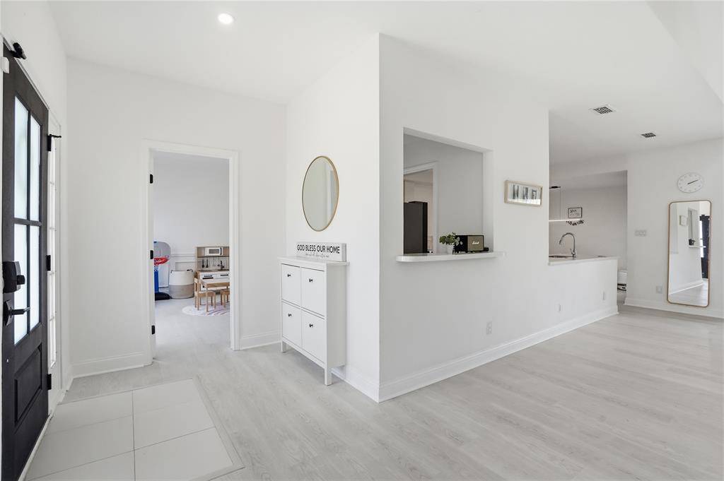 1415 Sutton Drive, Carrollton, TX 75006
