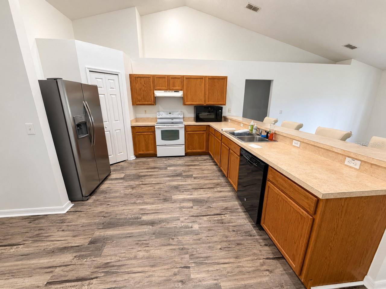 1325 OAKWOOD CT, Minneola, FL 34715