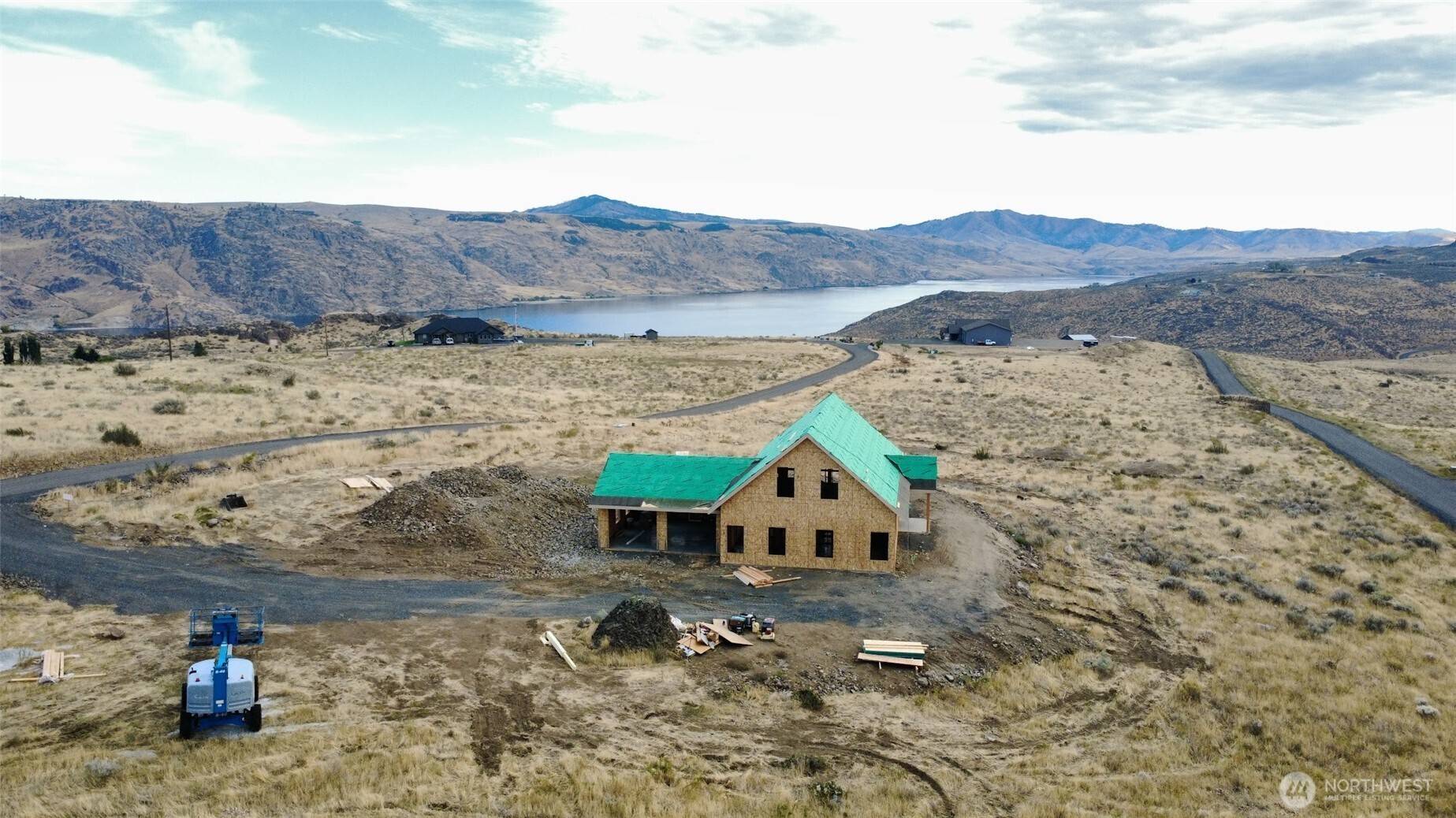 1675 Outer Range DR E, Grand Coulee, WA 99133