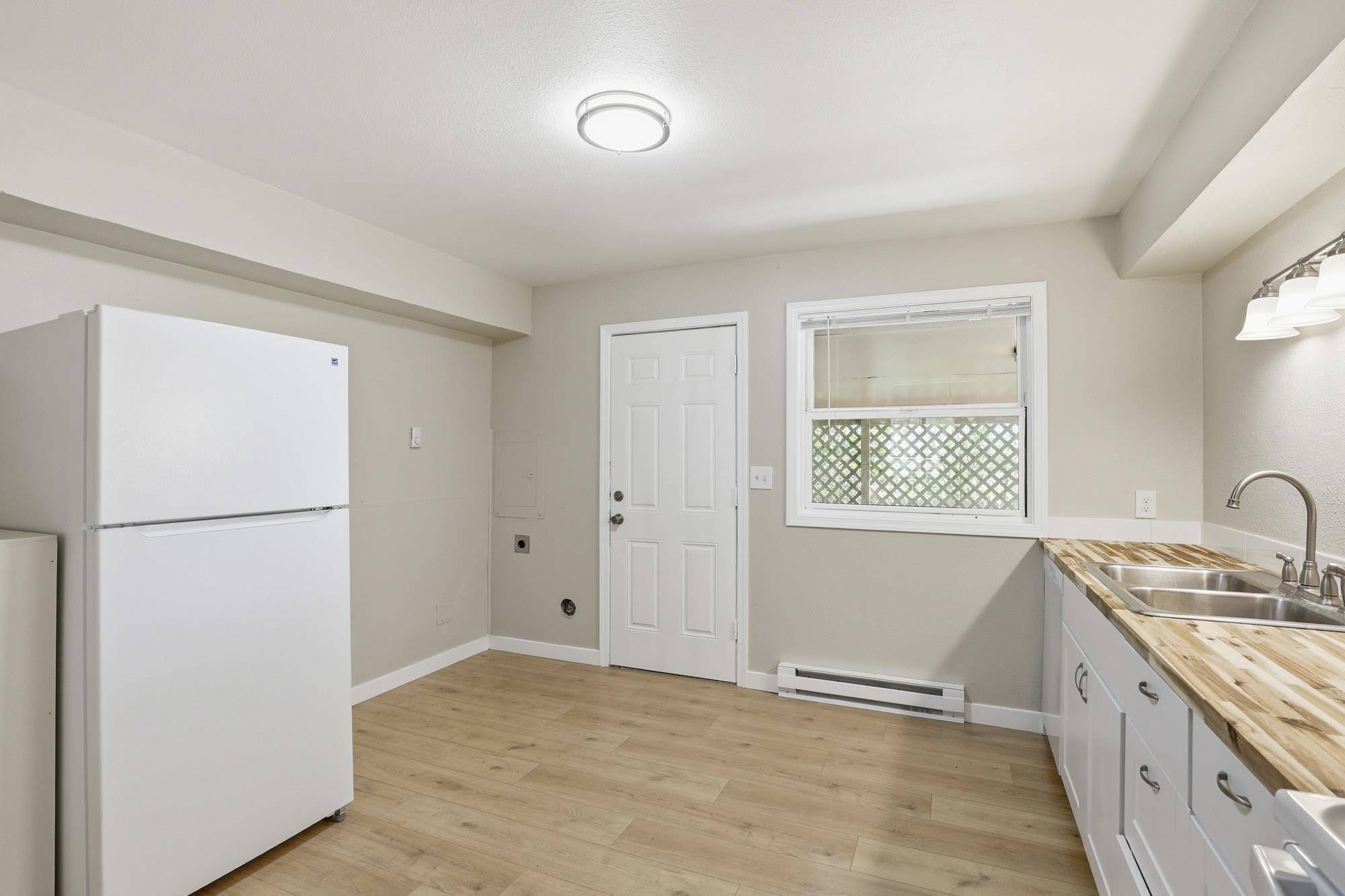 3216 & 3218 N N MAPLE St, Spokane, WA 99205