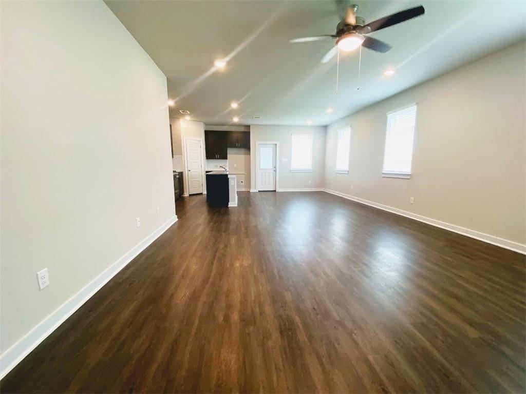 111 Dedina DR, Georgetown, TX 78626